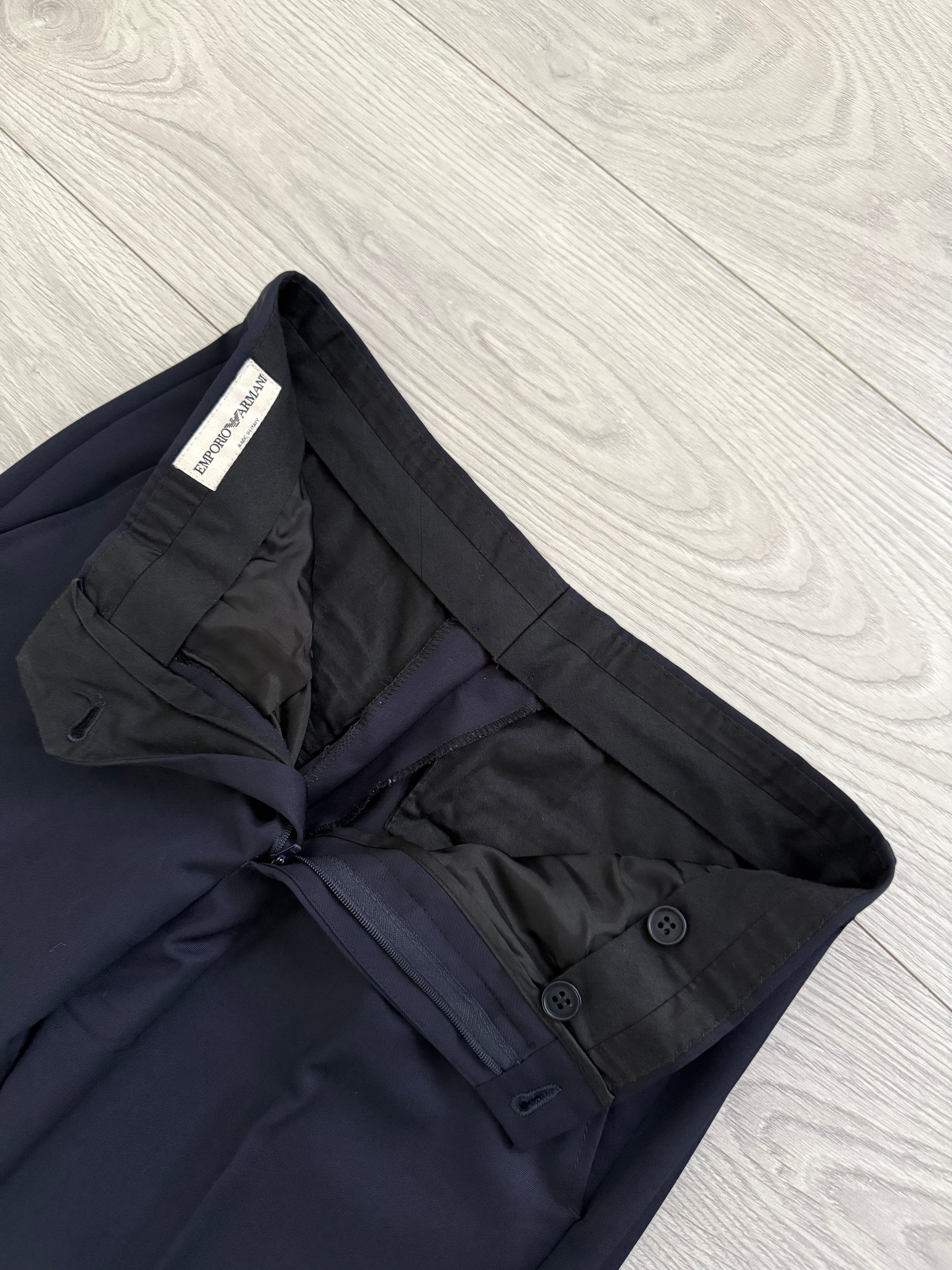 Emporio Armani 2002 3B Super 140's Wool Navy Blue Suit - Size S Jacket / 28" Waist