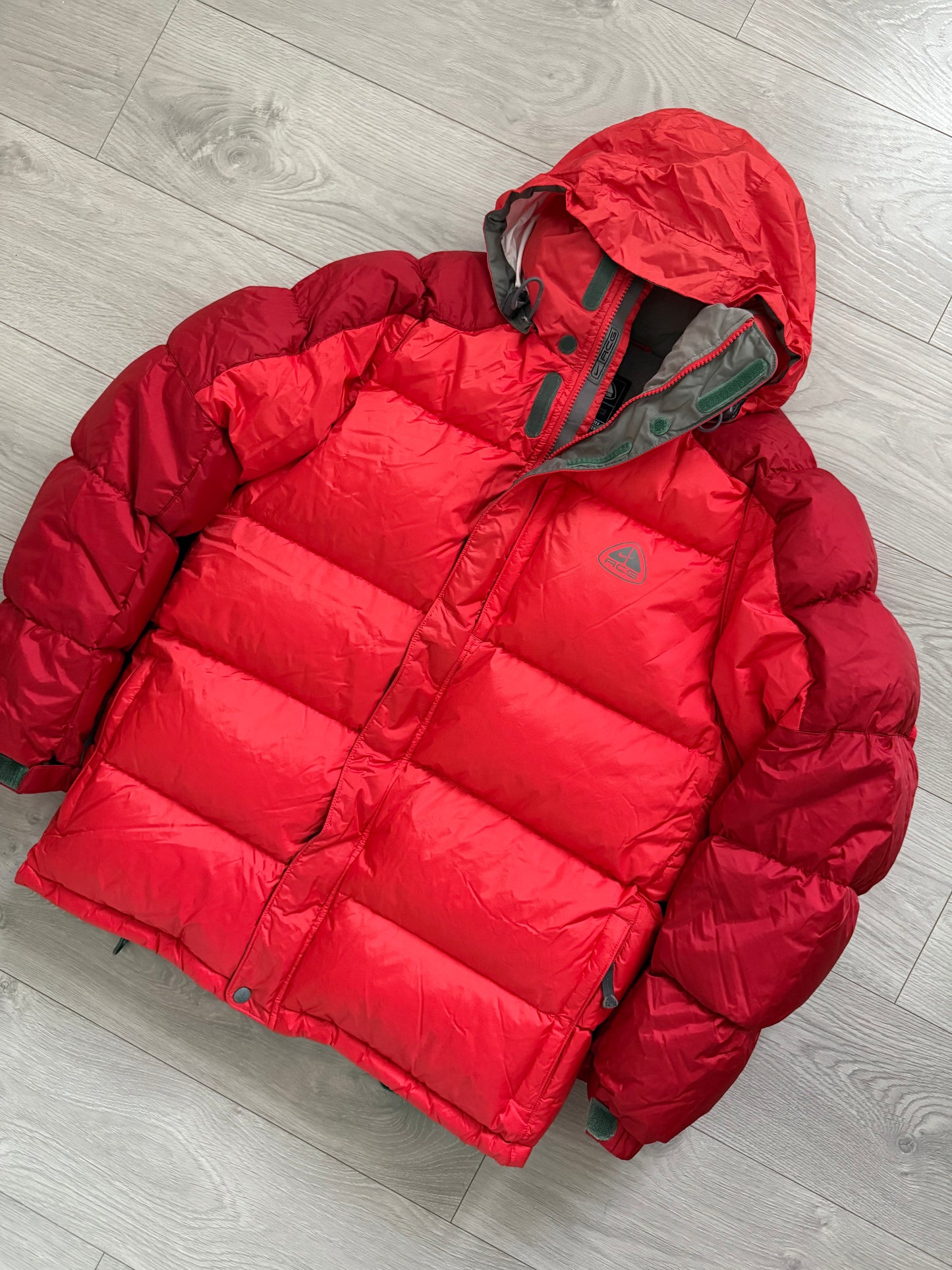 Nike ACG 00s Lungs Era Goose Down Nylon Tech Puffer Jacket - Size XL