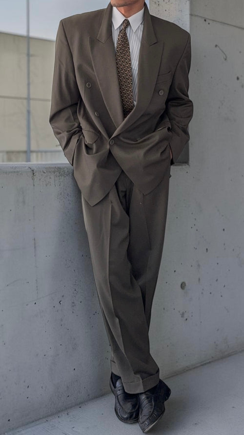 1980s Vintage Peaked Lapel Double Breasted Pleated Pure New Wool Olive Green Suit - Size XL Jacket / 34" Waist