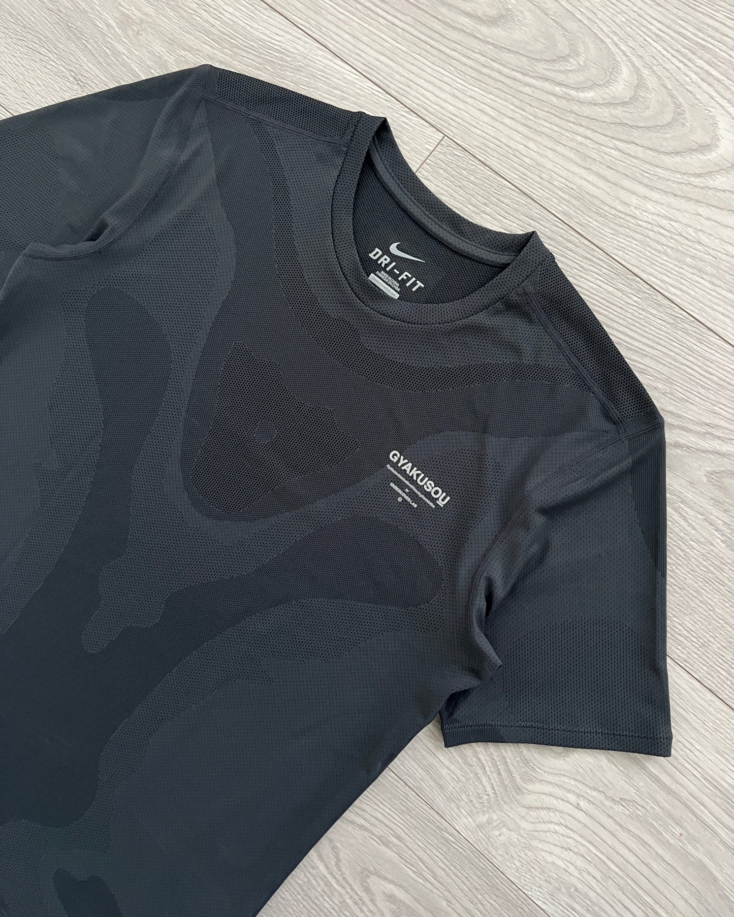 Nike Gyakusou FW15' Sweat Map Technical T-Shirt - Size M