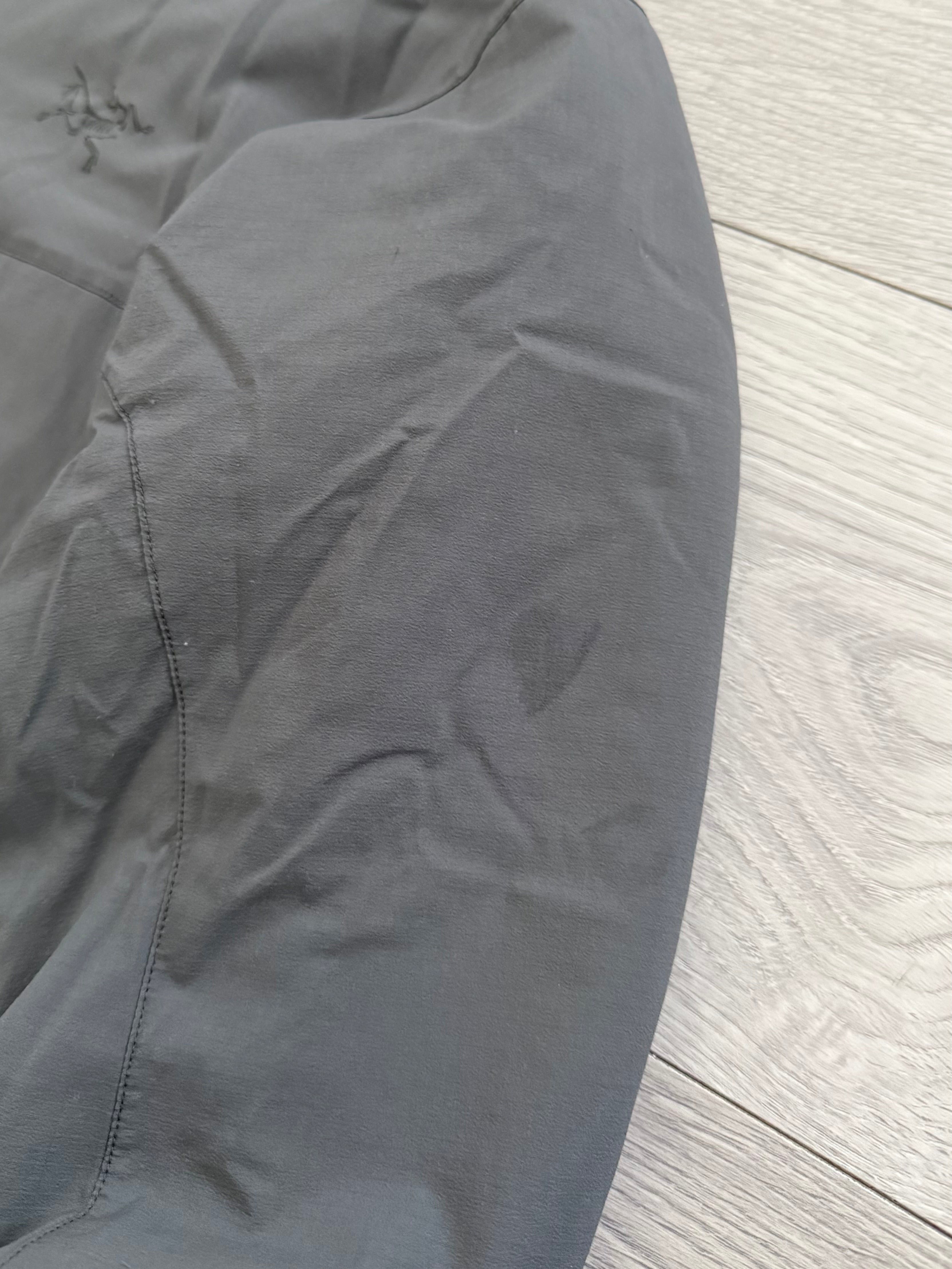 Arc'teryx LEAF Atom LT Hooded Jacket Wolf Grey - Size XS