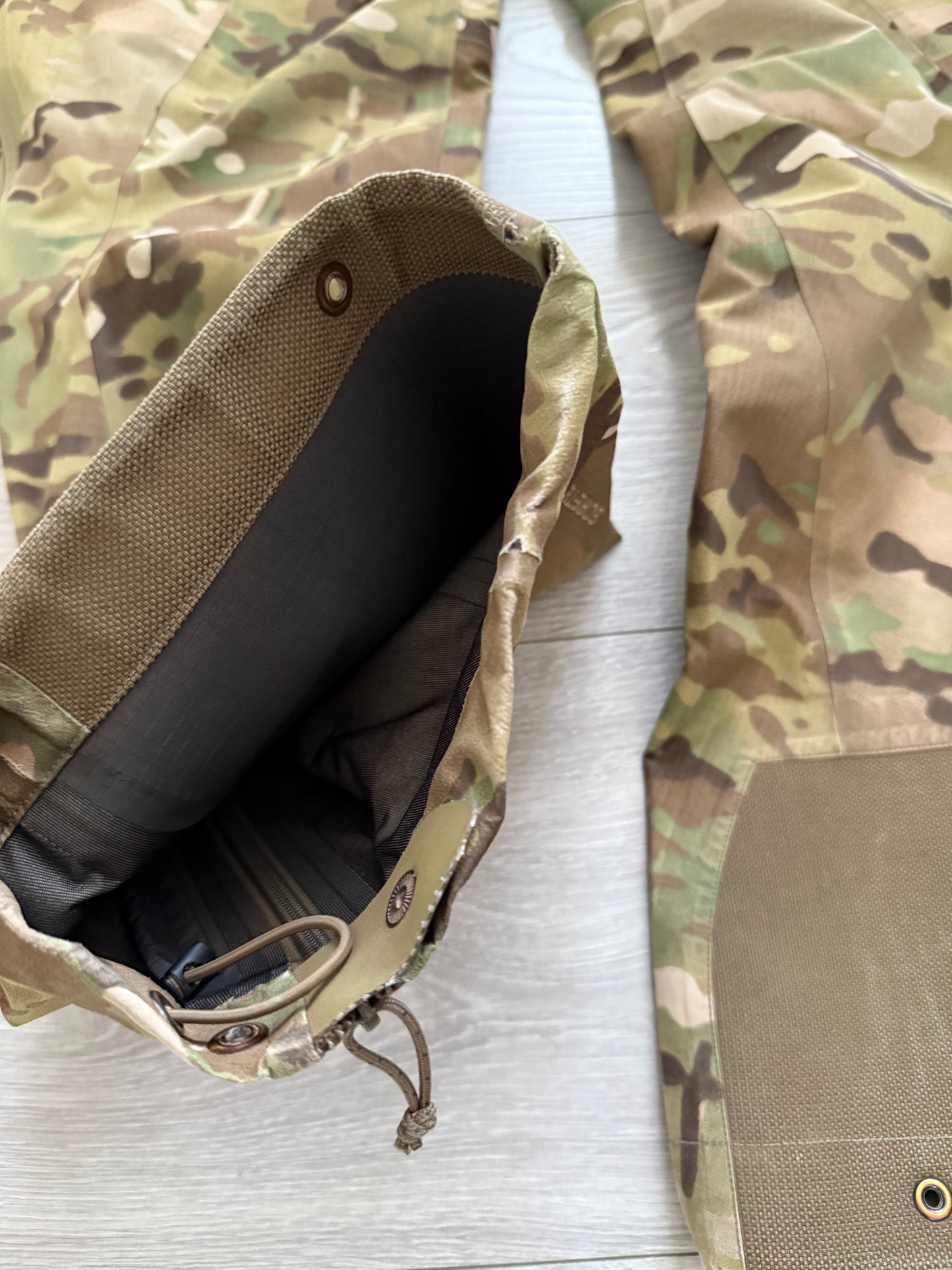 Arcteryx LEAF Alpha LT GEN 2 Gore-Tex Waterproof Pants Multicam - Size M