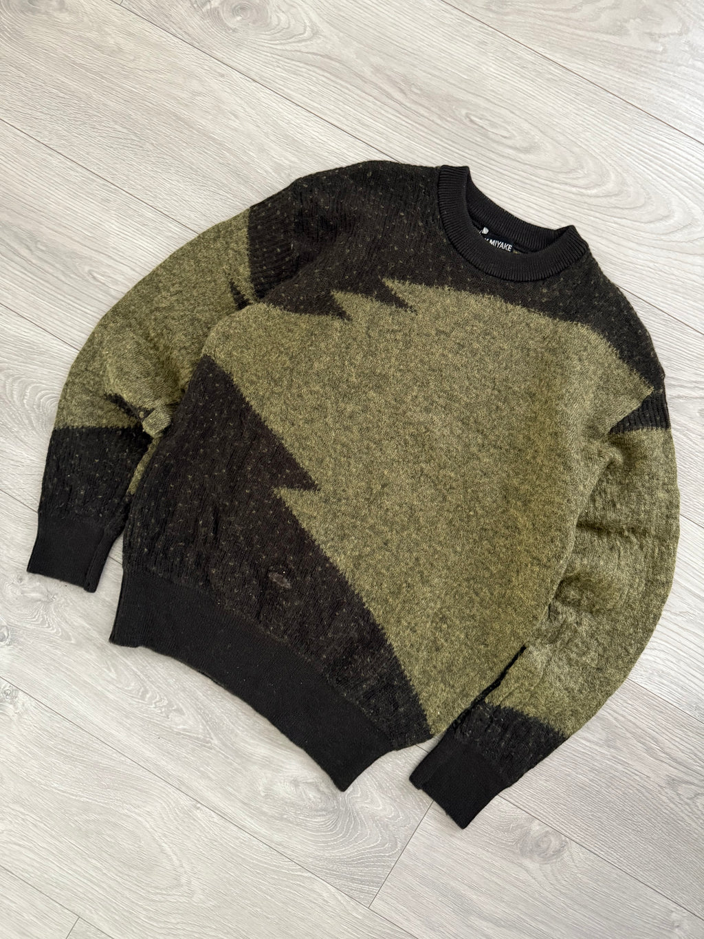 Issey Miyake FW2001 Wool Knit Sweater - Size M
