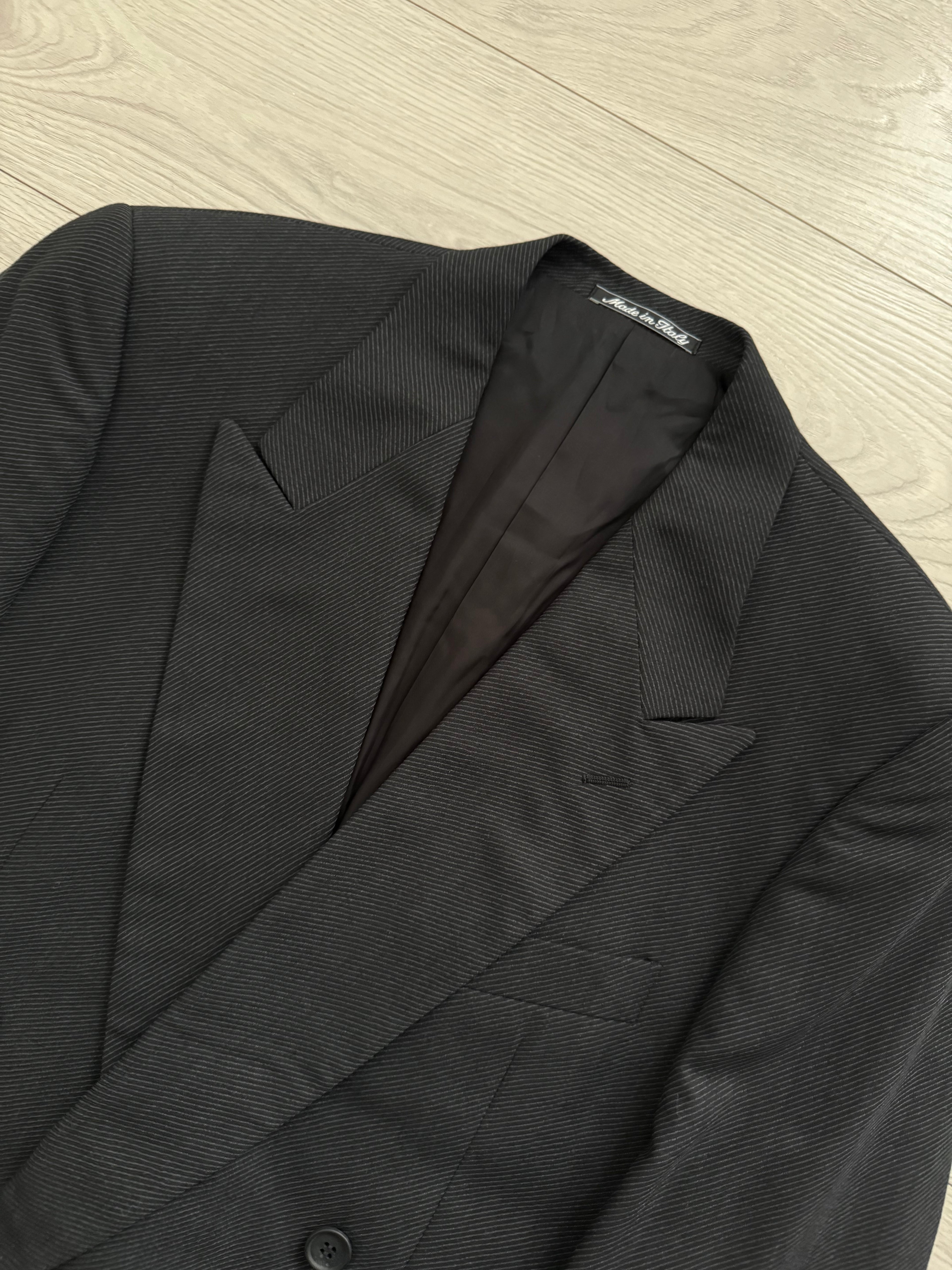 Giorgio Armani 1980s Double Breasted Pleated Wool Suit Charcoal Grey New - Size L Jacket / 32" Waist