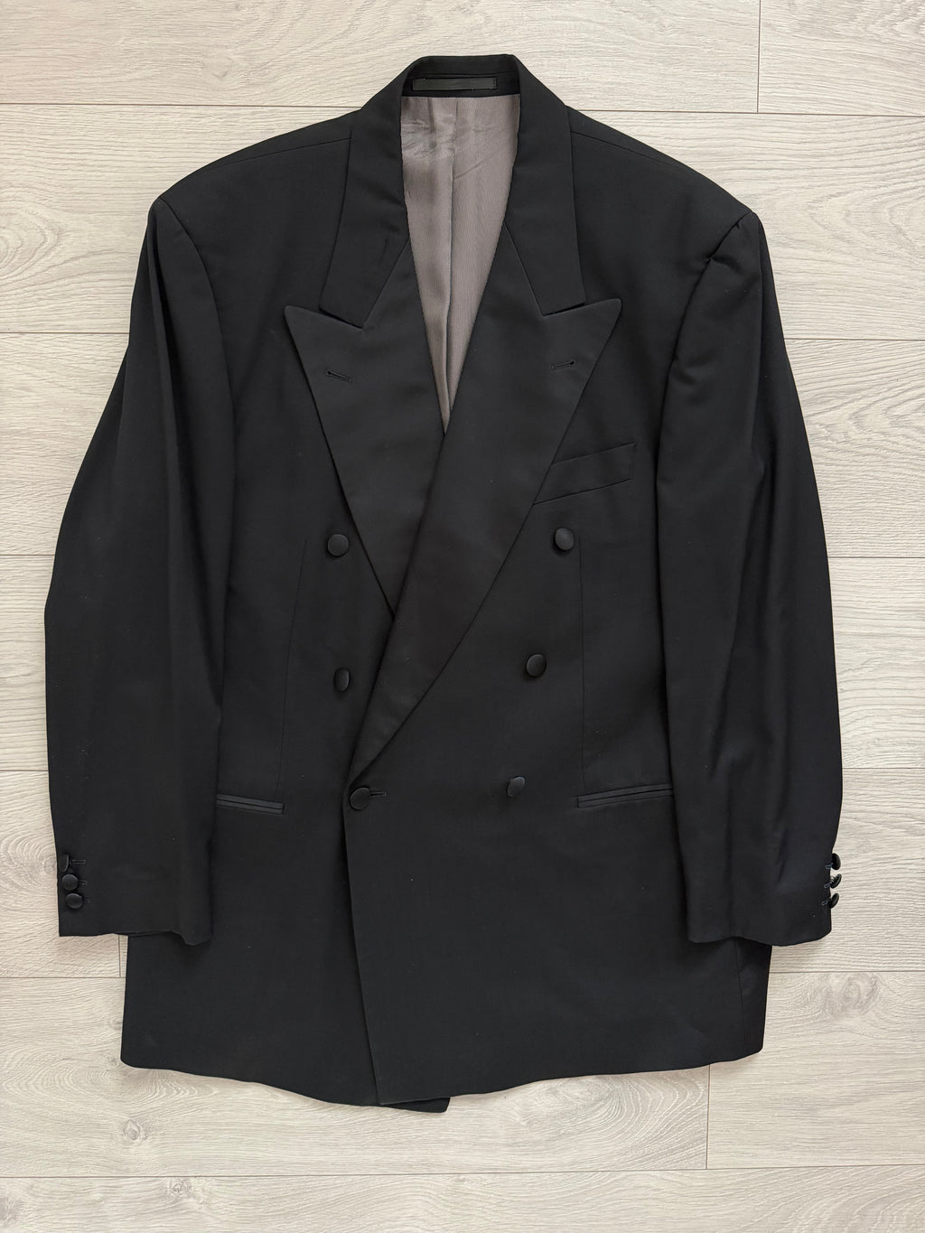 Hugo Boss 1990s Super 110s Tuxedo Double Breasted Pleated Wool Suit - Size XXL Jacket / 38" Waist