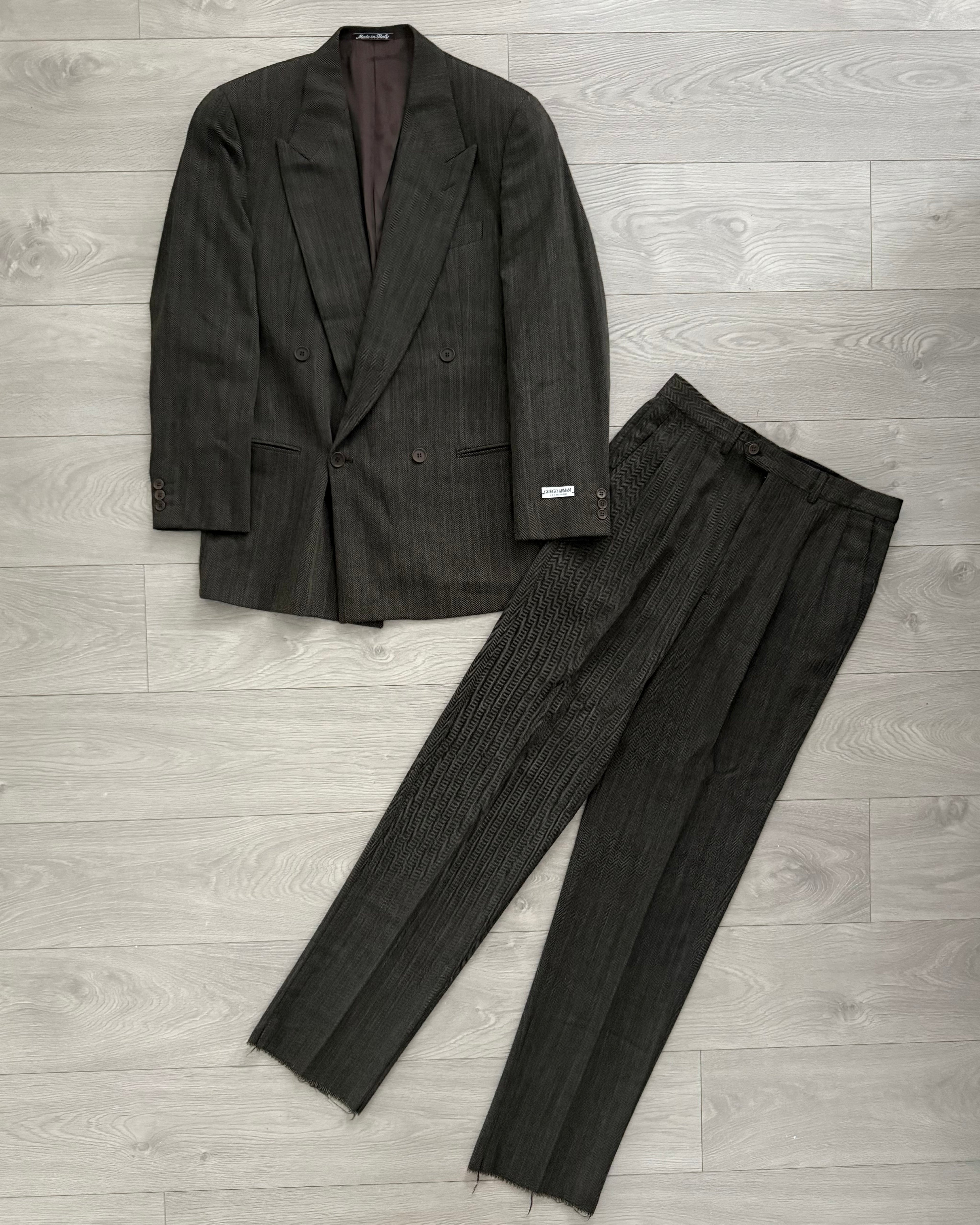 Giorgio Armani 1980s Herringbone Double Breasted Pleated Wool Suit New - Size L Jacket / 32" Waist