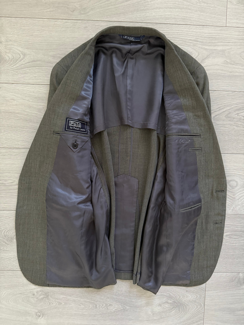 Ralph Lauren 1990s 2B Pleated Lightweight Wool Suit Green - Size M Jacket / 28" Waist