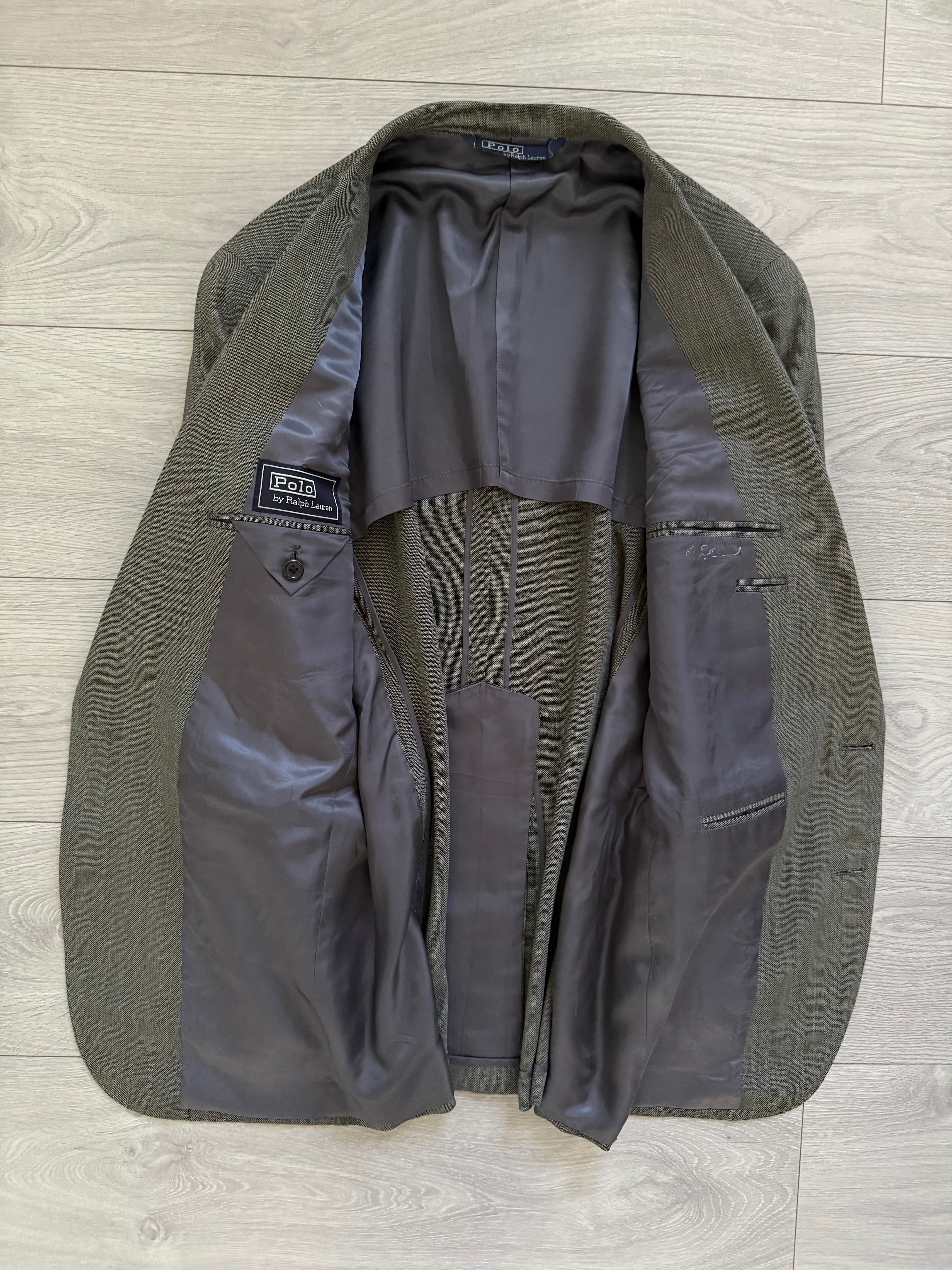 Ralph Lauren 1990s 2B Pleated Lightweight Wool Suit Green - Size M Jacket / 28" Waist