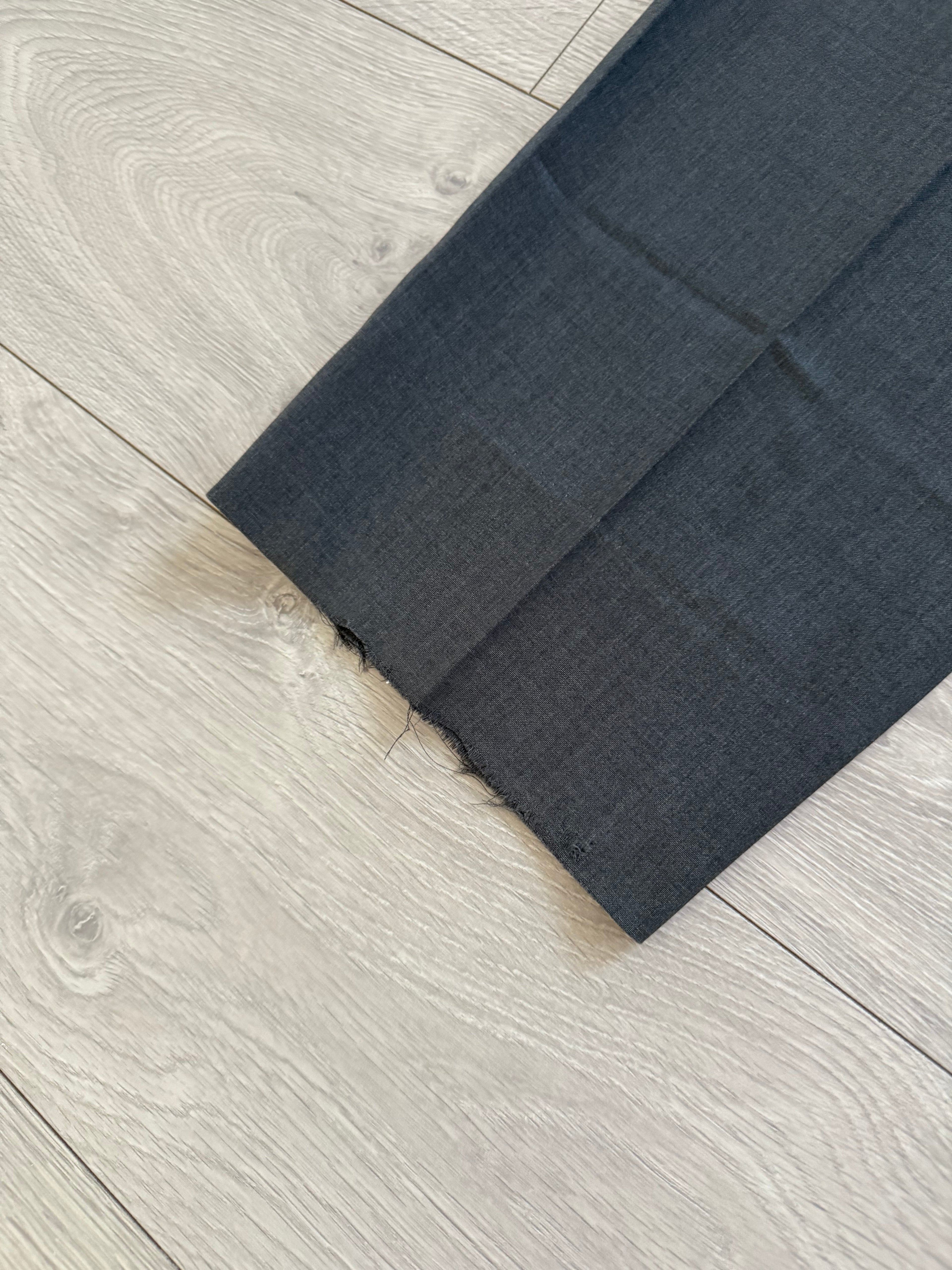 Hugo Boss 1990s 'Akropolis' 2B Zegna Fabric Pleated Wool Grey Suit - Size M Jacket / 32" Waist