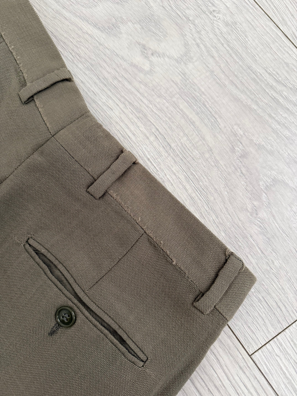 Giorgio Armani 1980s Taupe Green Peaked Lapel Double Breasted Pleated Wool Suit - Size S Jacket / 28" Waist