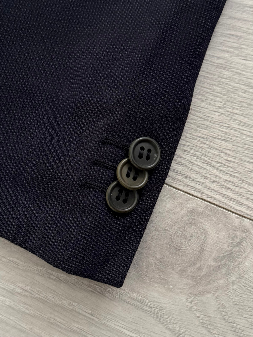 Giorgio Armani 1990s Double Breasted Pleated Navy Wool Suit  - Size L Jacket / 33" Waist