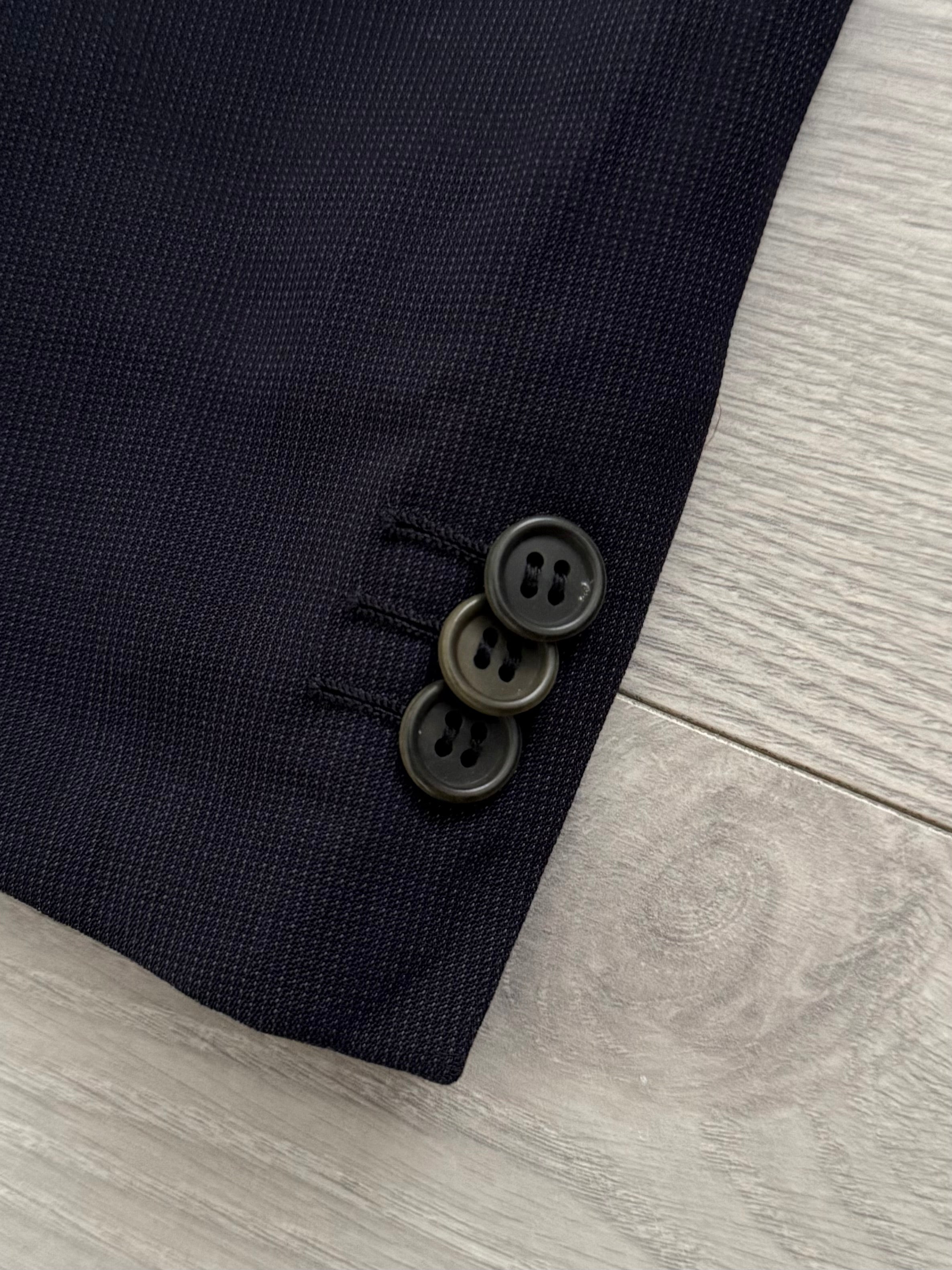 Giorgio Armani 1990s Double Breasted Pleated Navy Wool Suit  - Size L Jacket / 33" Waist