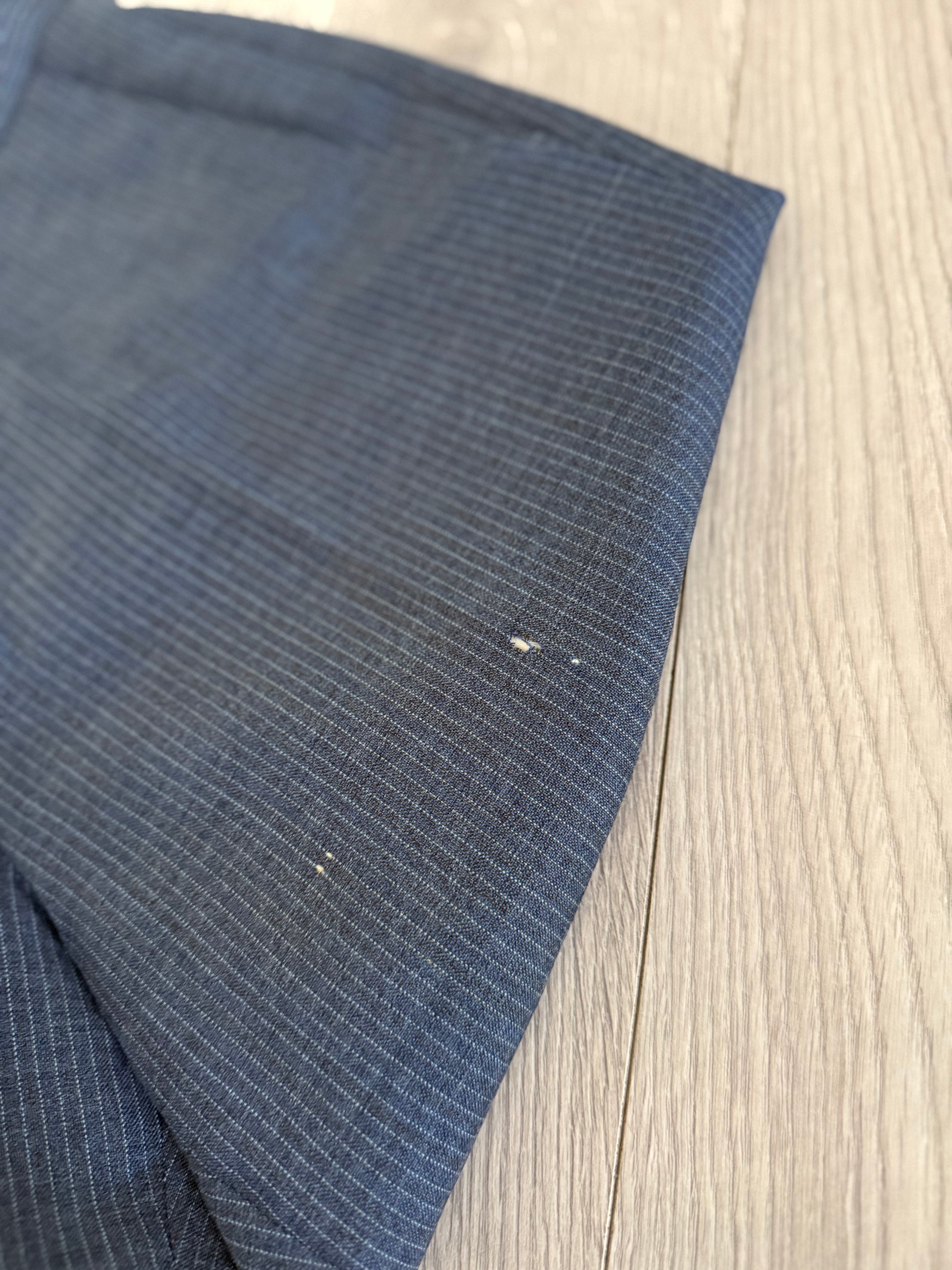 Armani 2000s 2B Pinstripe Pleated Wool Suit - Size S Jacket / 31" Waist
