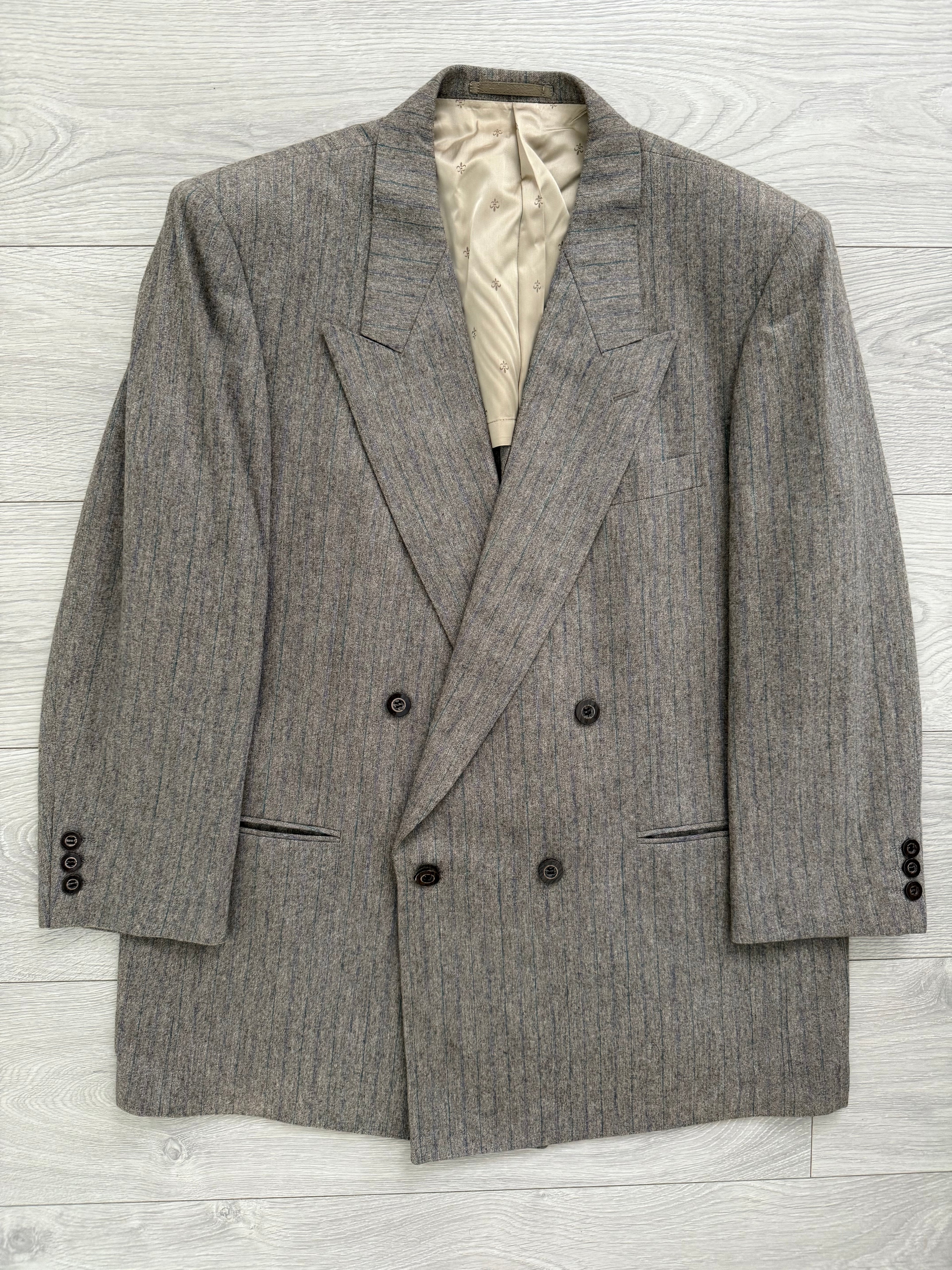 Valentino 1980s Peaked Lapel Double Breasted Pleated Wool Suit - Size XL Jacket / 40" Waist