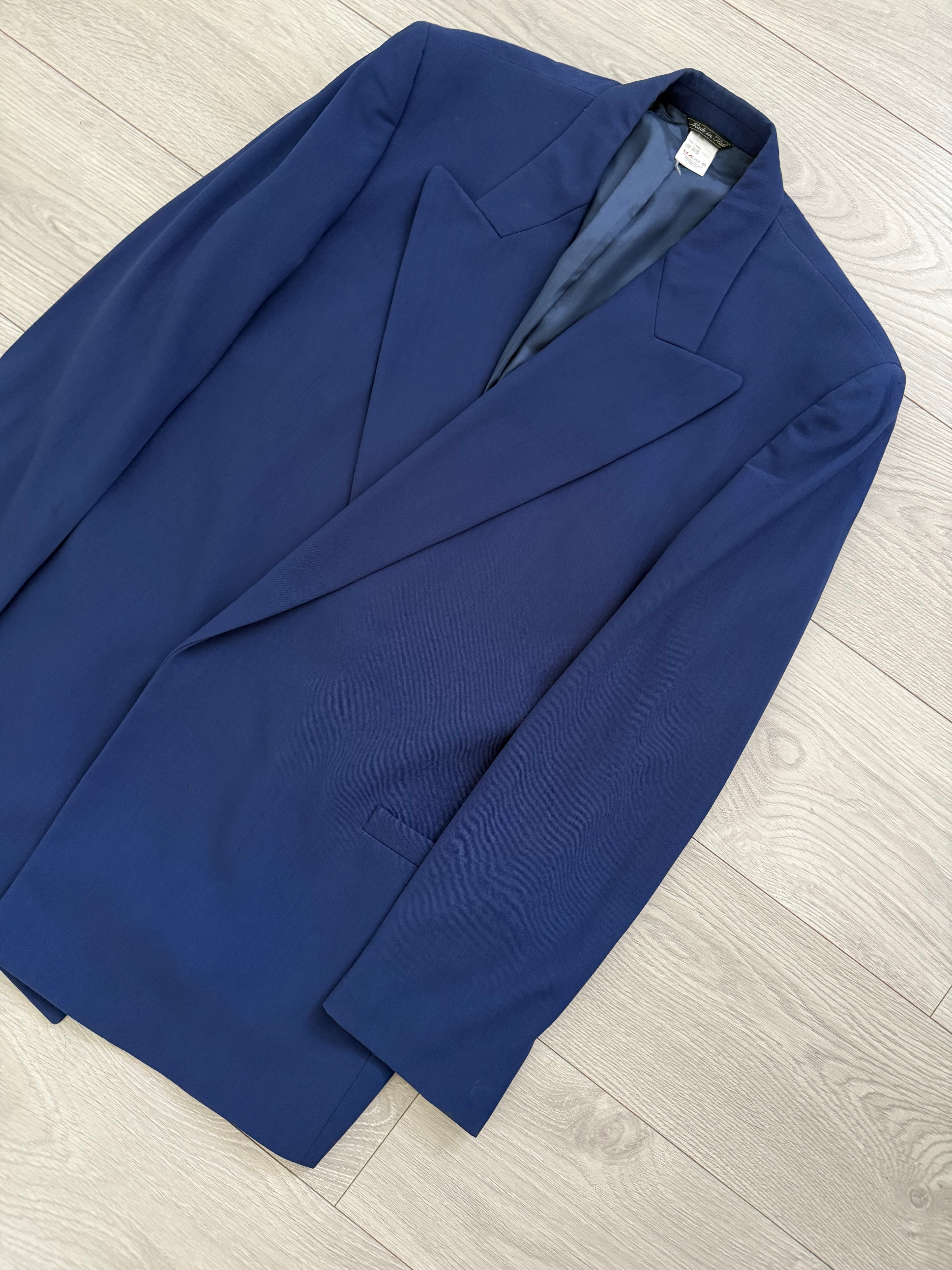 Versace 1980s Draped Hidden Button Peaked Lapel Double Breasted Pleated Wool Suit - Size L Jacket / 32" Waist