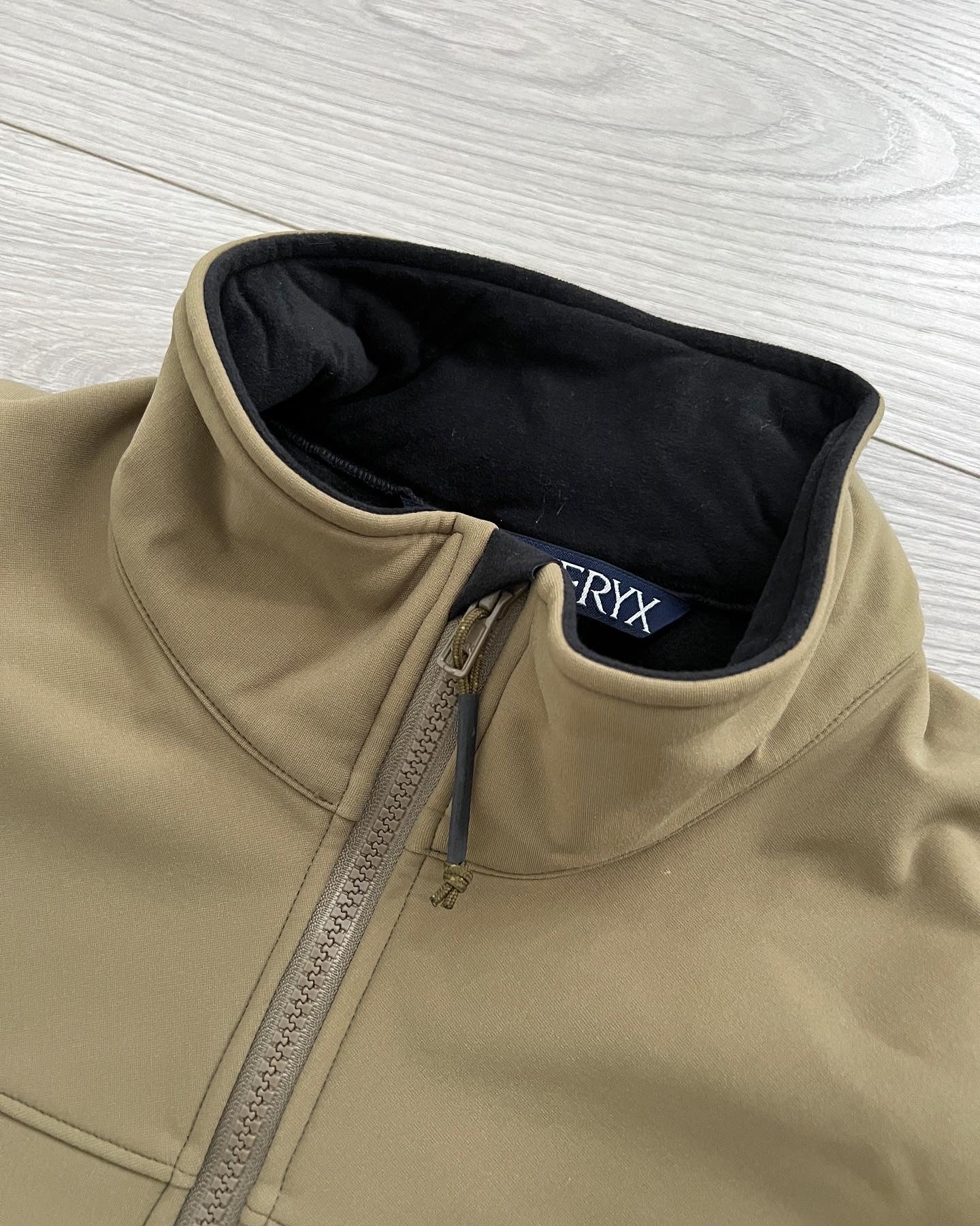 Leaf bravo outlet jacket