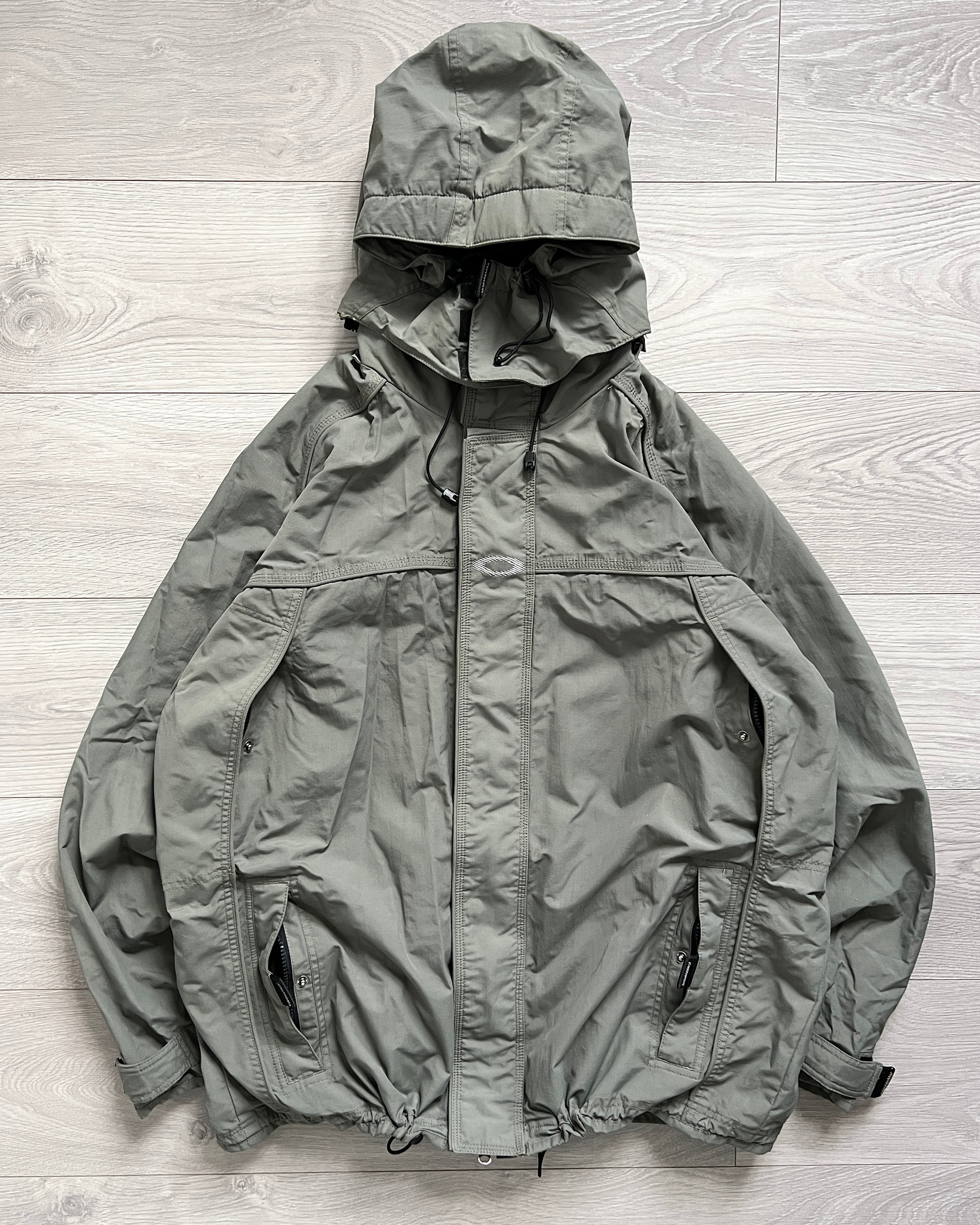 Oakley Software 00s Technical Waterproof Vent Jacket - Size XL – NDWC0 Shop