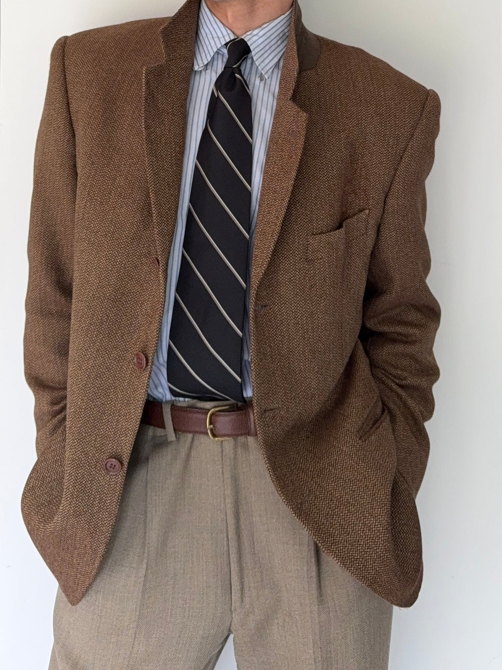 Valentino 1980s Micro Herringbone 3B Tobacco Brown Wool Sports Blazer Jacket - Size L