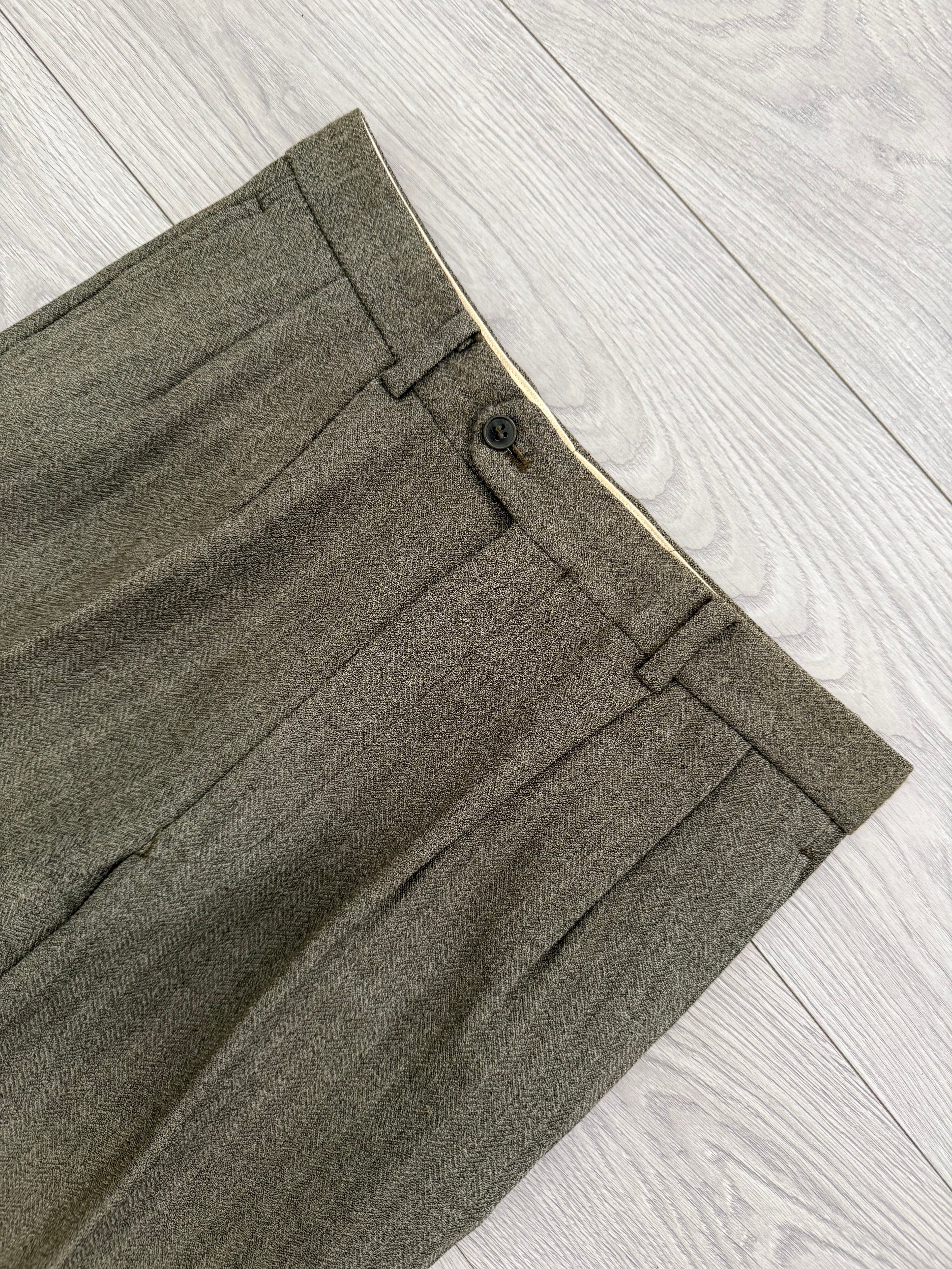 Calvin Klein 1990s 2B Herringbone Wool Double Pleat Suit Khaki Green - Size M Jacket / 32" Waist