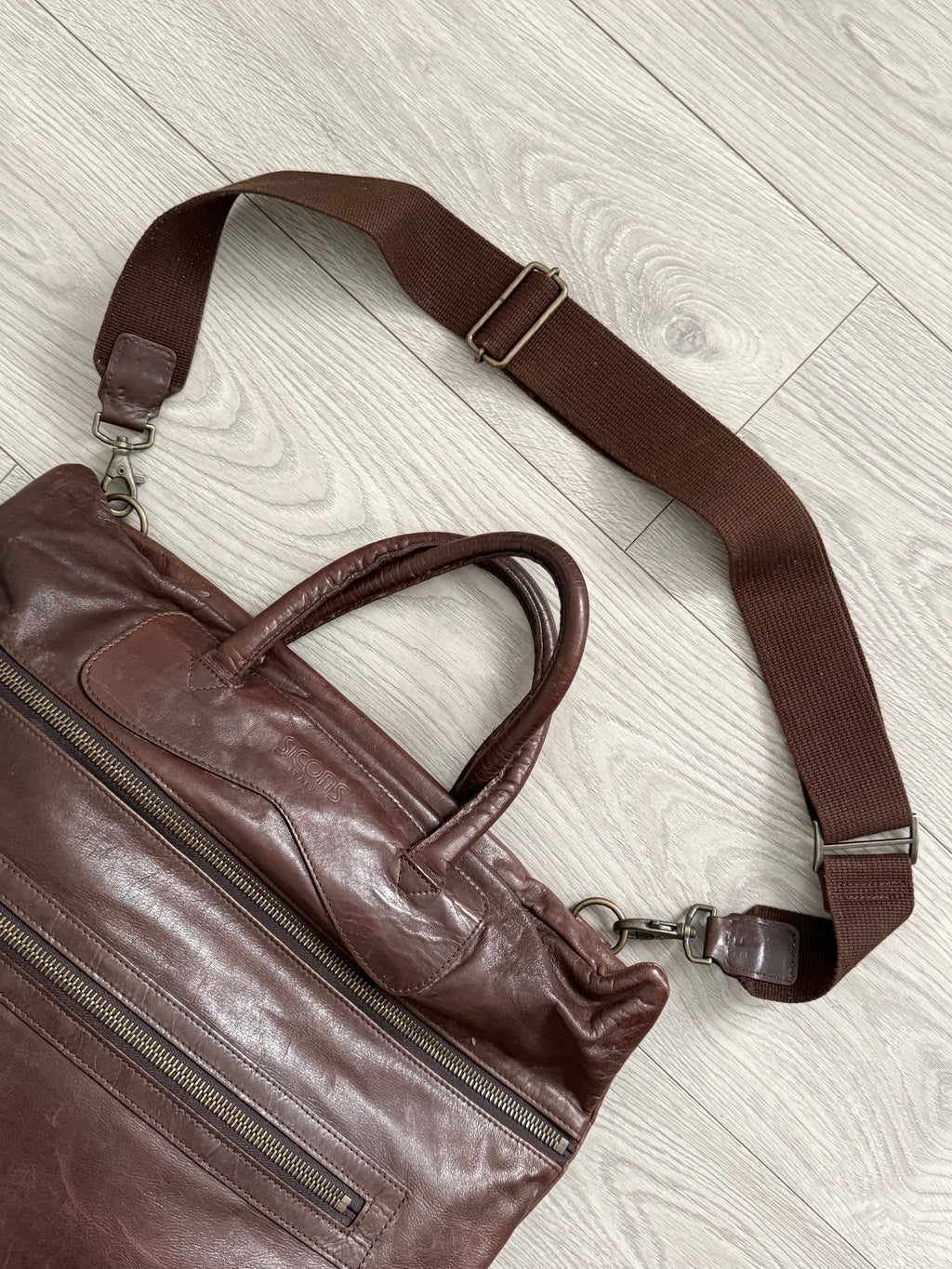 Sicons Armani 1980s Brown Leather Top Handle Shoulder Bag