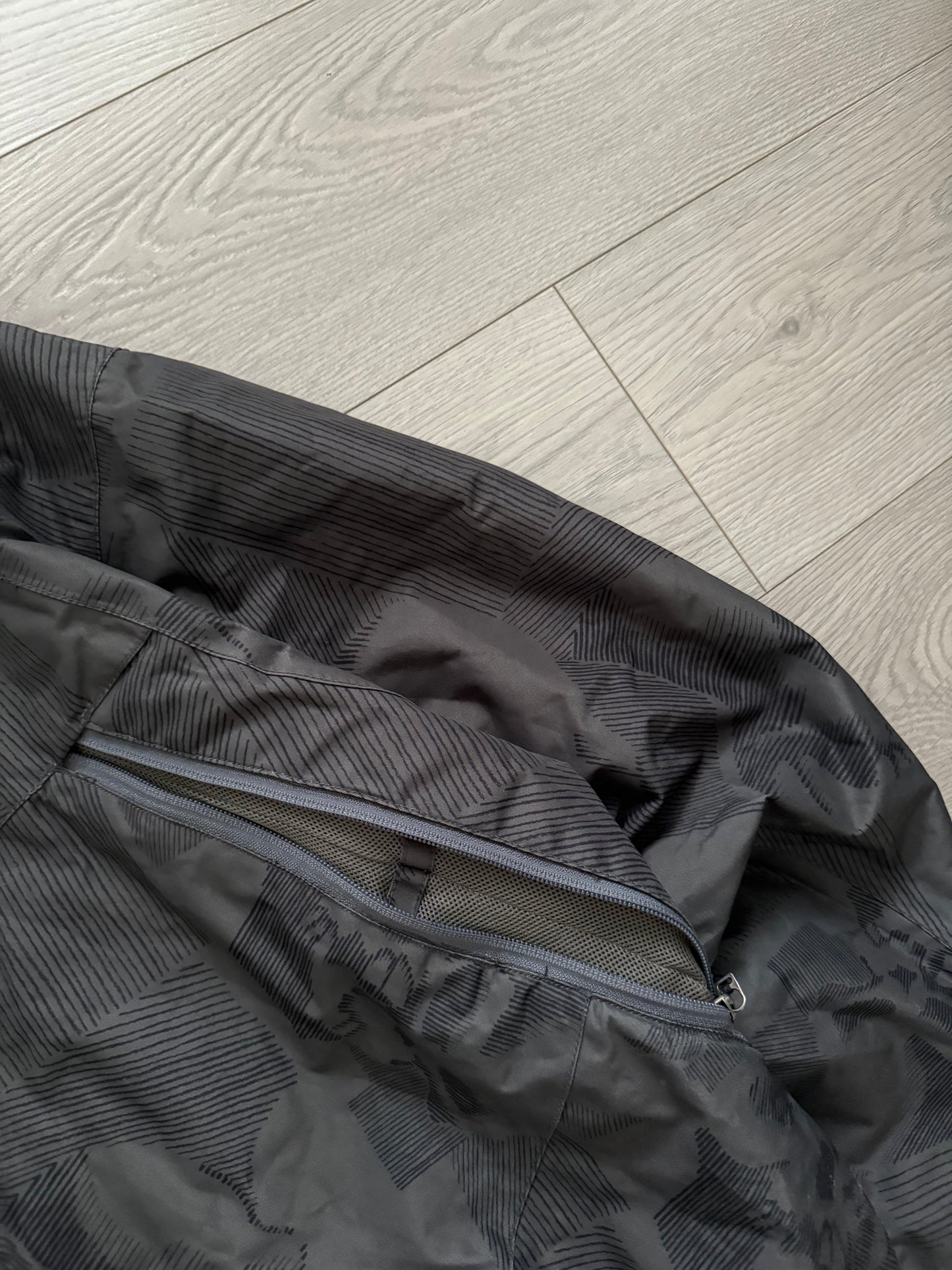 Oakley FW2008 Magnetic Storm Flap Thinsulate Waterproof Jacket - Size XL