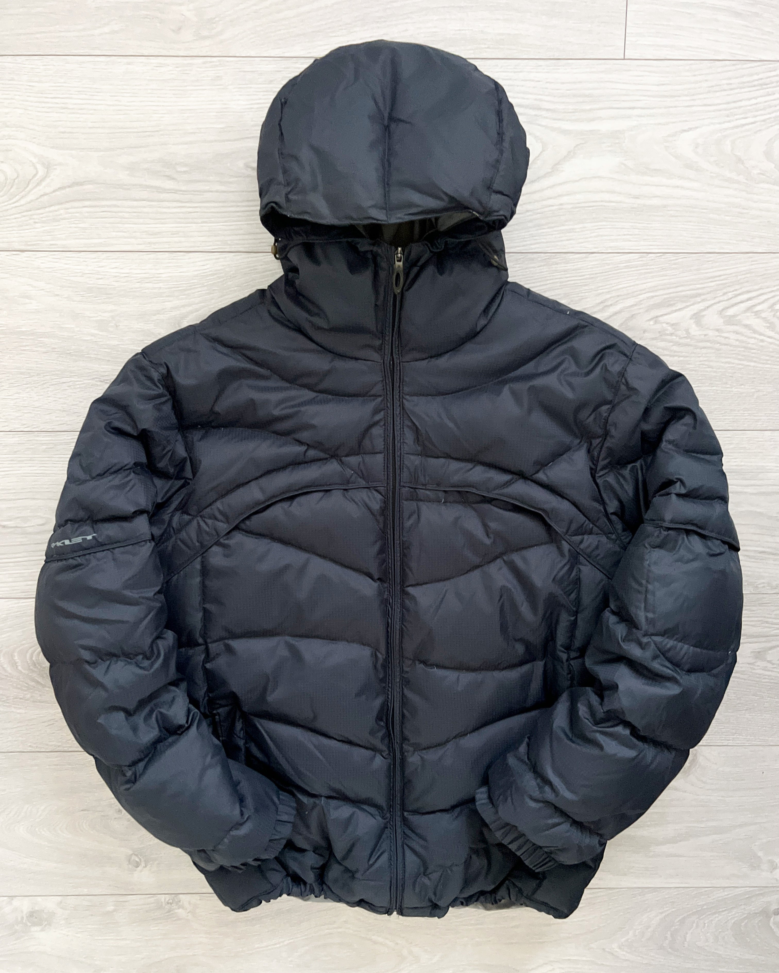 日本公式サイト直販 00s OAKLEY curb stitch padded jacket Y2K