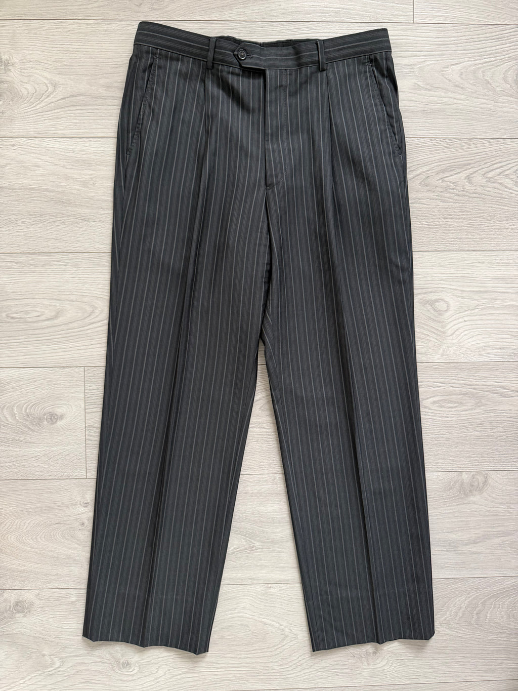 Armani 1990s Peaked Lapel Double Breasted Pleated Silk Wool Suit Striped Grey - Size L Jacket / 34" Waist