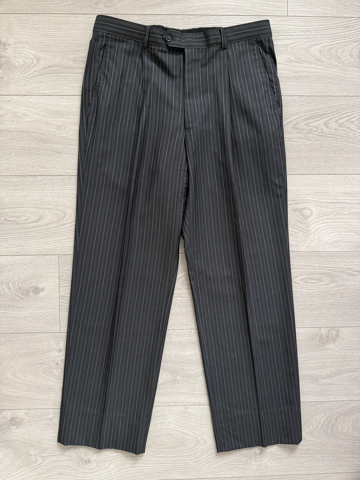 Armani 1990s Peaked Lapel Double Breasted Pleated Silk Wool Suit Striped Grey - Size L Jacket / 34" Waist