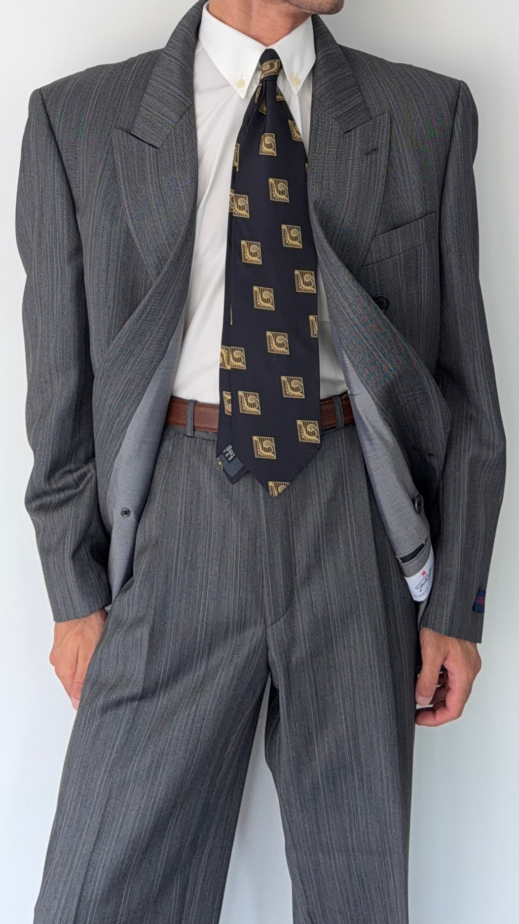 1980s Vintage Peaked Lapel Double Breasted Pleated Wool Textured Suit - Size XXL Jacket / 36" Waist