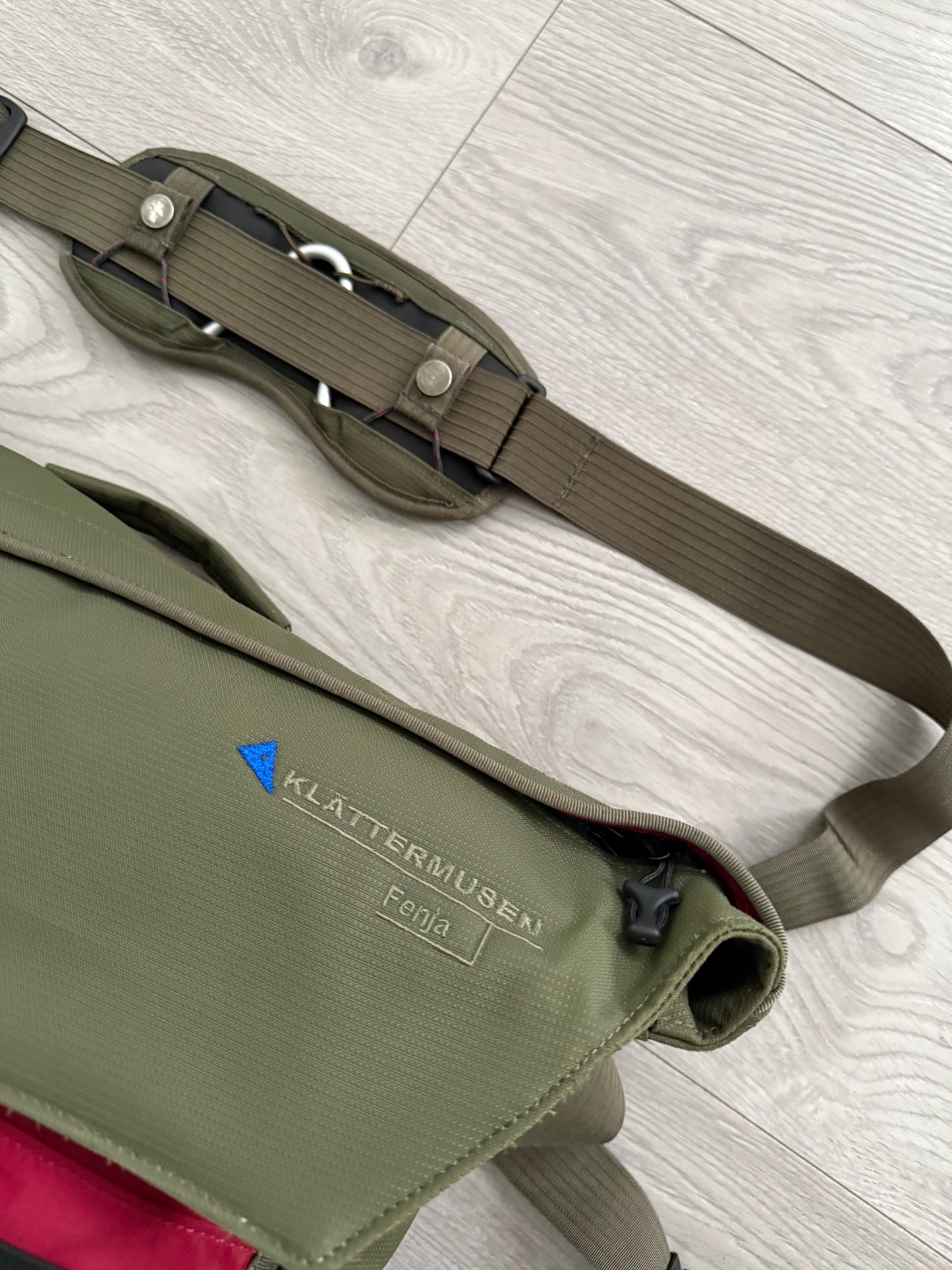 Klattermusen Fenja Technical Crossbody Bag