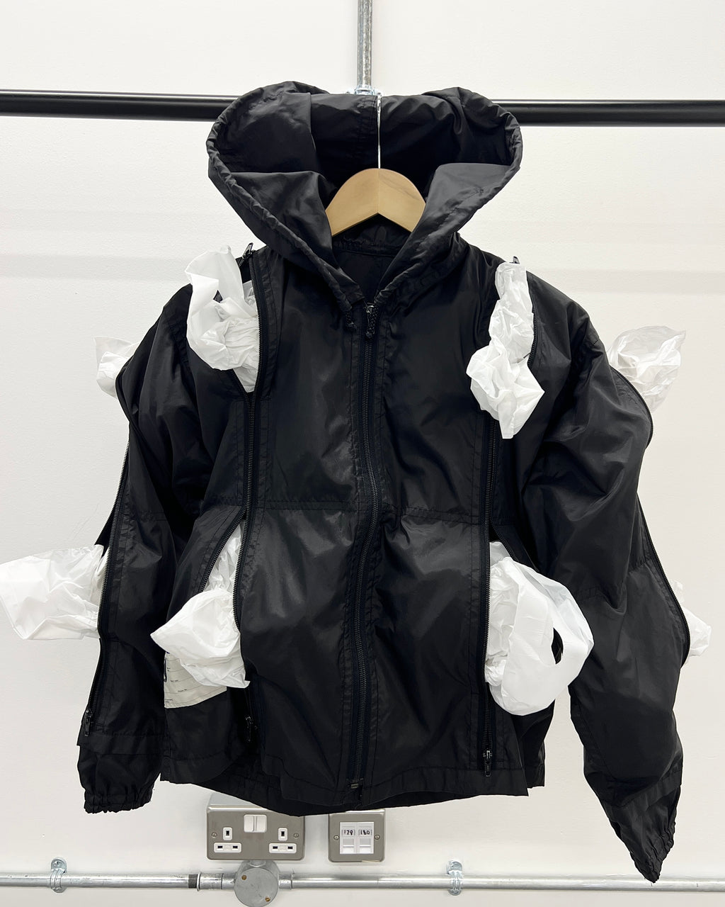 Final Home 1990s Mulit-Pocket Nylon Survival Jacket - Size S