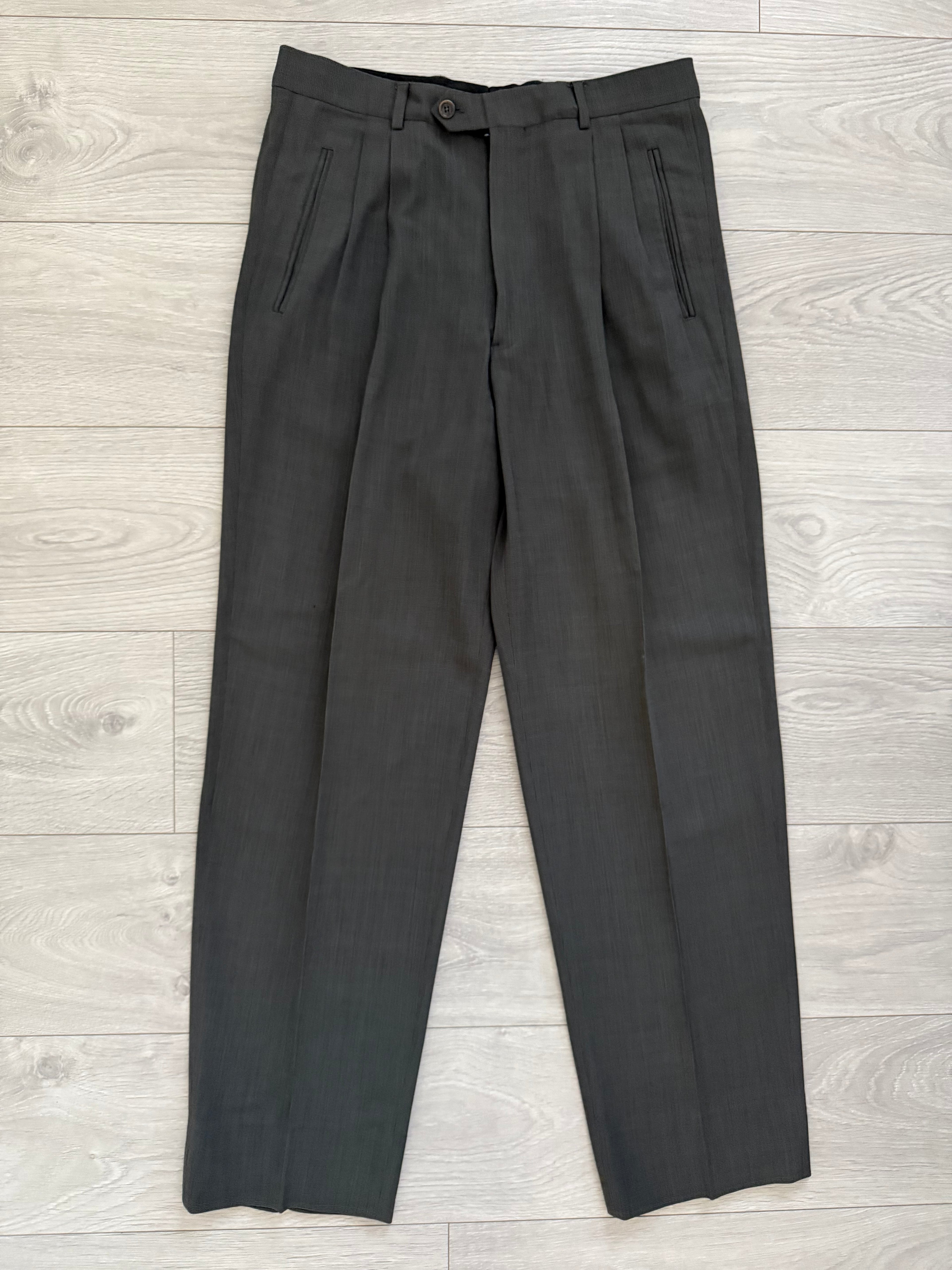 Armani 1990s 3B Textured Wool Pleated Taupe Grey Suit - Size M Jacket / 32" Waist