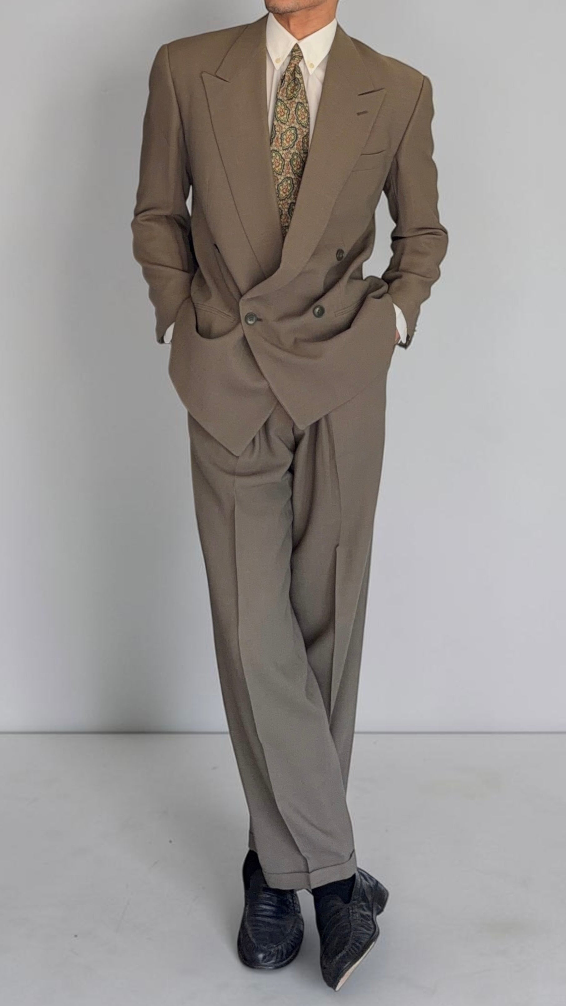 Giorgio Armani 1980s Taupe Green Peaked Lapel Double Breasted Pleated Wool Suit - Size S Jacket / 28" Waist