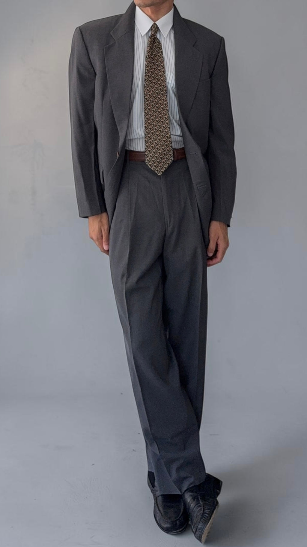 Hugo Boss 1990s 'Akropolis' 2B Zegna Fabric Pleated Wool Grey Suit - Size M Jacket / 32" Waist
