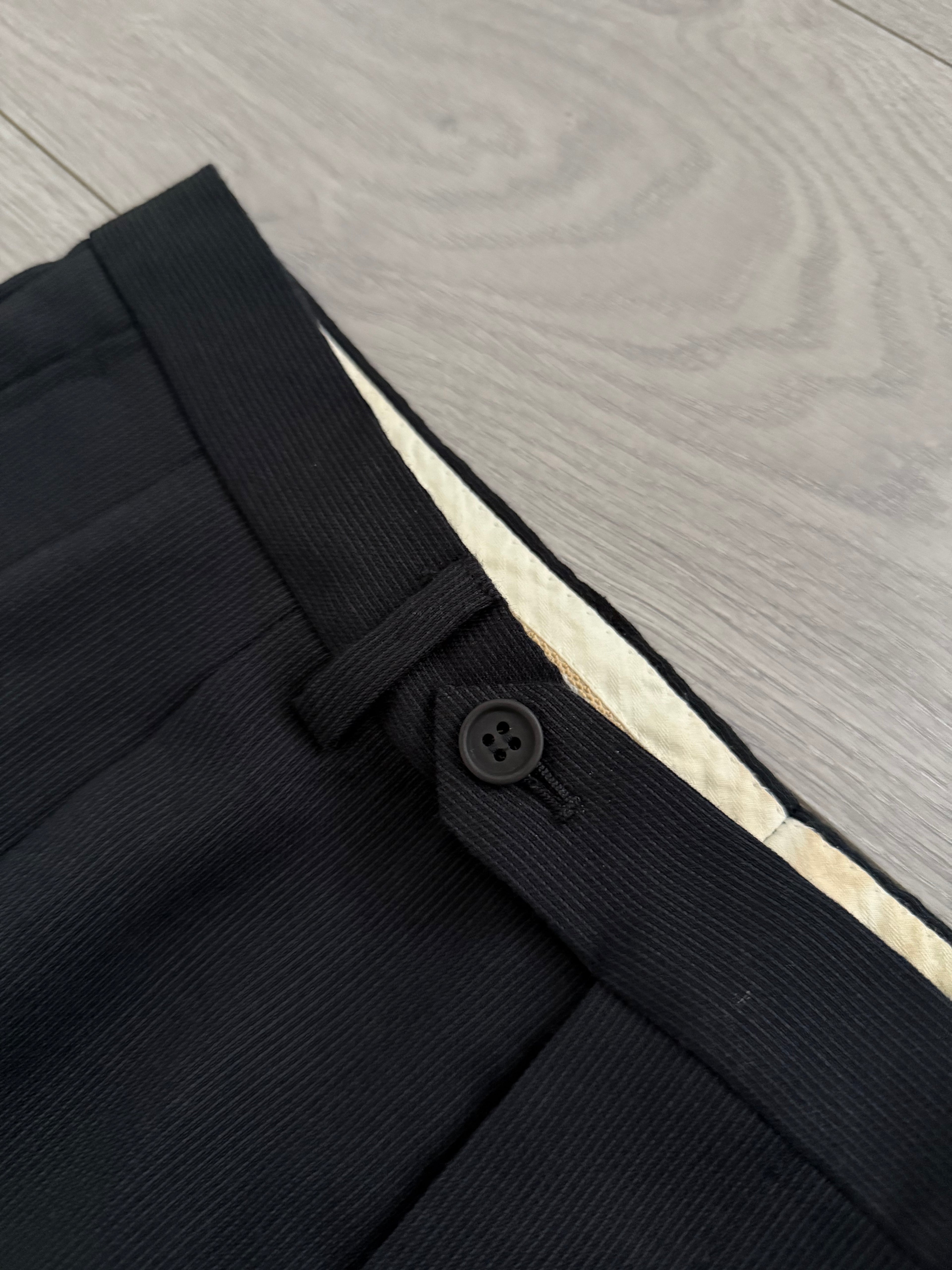 Giorgio Armani 1980s Double Breasted Pleated Wool Suit Black New - Size L Jacket / 32" Waist