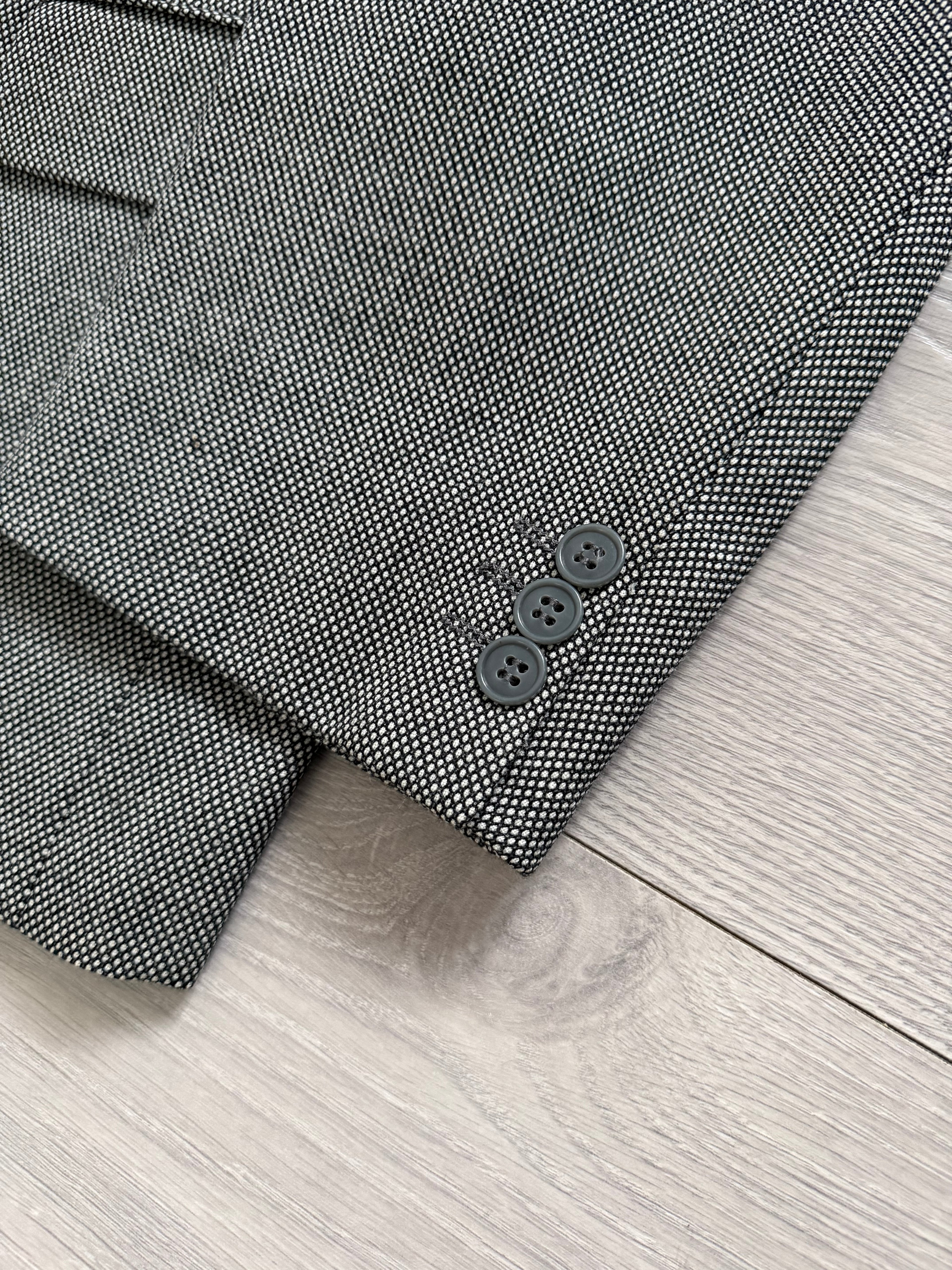 Louis Feraud Armani 1990s Peaked Lapel Pleated Double Breasted Wool Suit - Size XL Jacket / 36" Waist