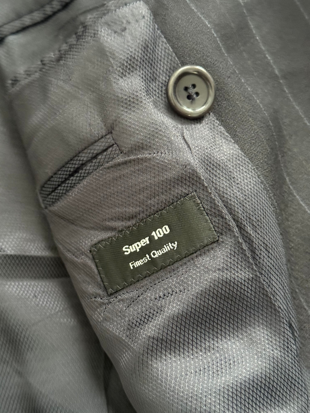 Hugo Boss 1990s 'Nostalgia' 6B Double Breasted Pleated Striped Wool Navy Suit - Size M Jacket / 32" Waist