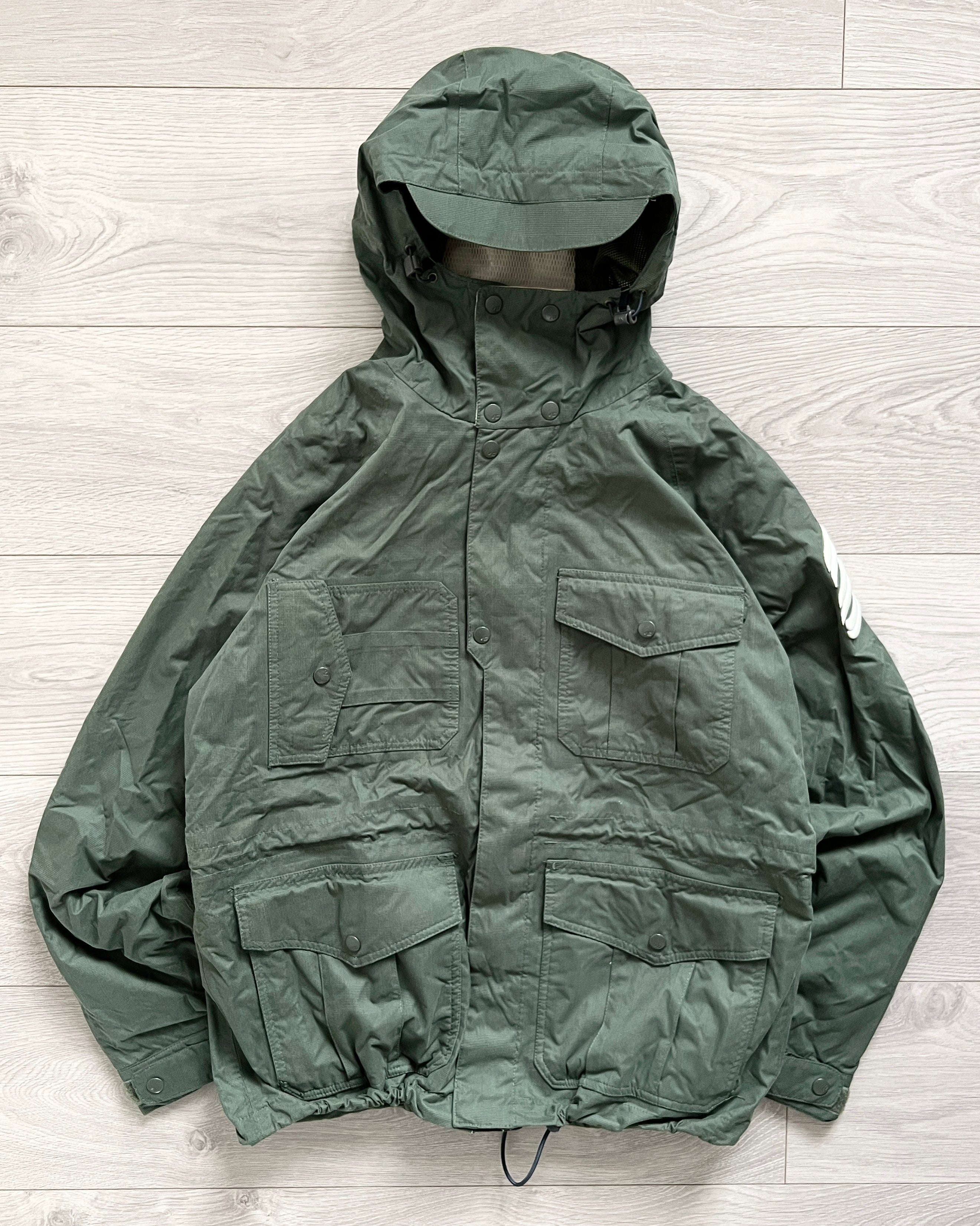 Waterproof jacket 2024 taped seams