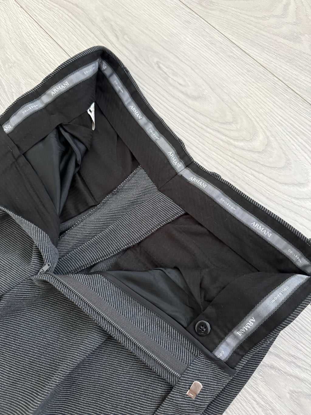 Armani 1990s 3B Twill Wool Cotton Pleated Grey Suit - Size S Jacket / 30" Waist