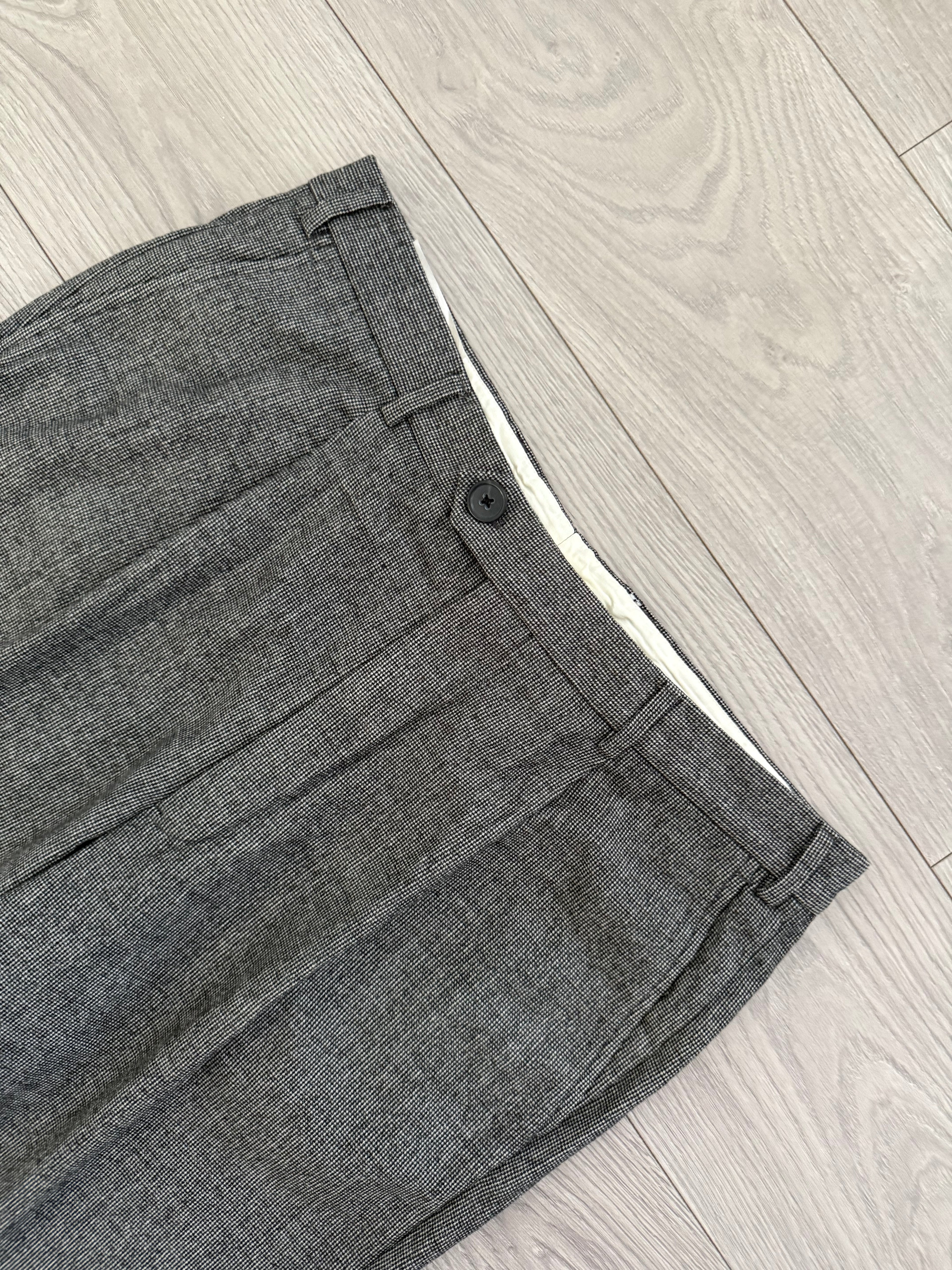 Armani 2000s Pleated Grey Wool Pants - Size 34" Waist