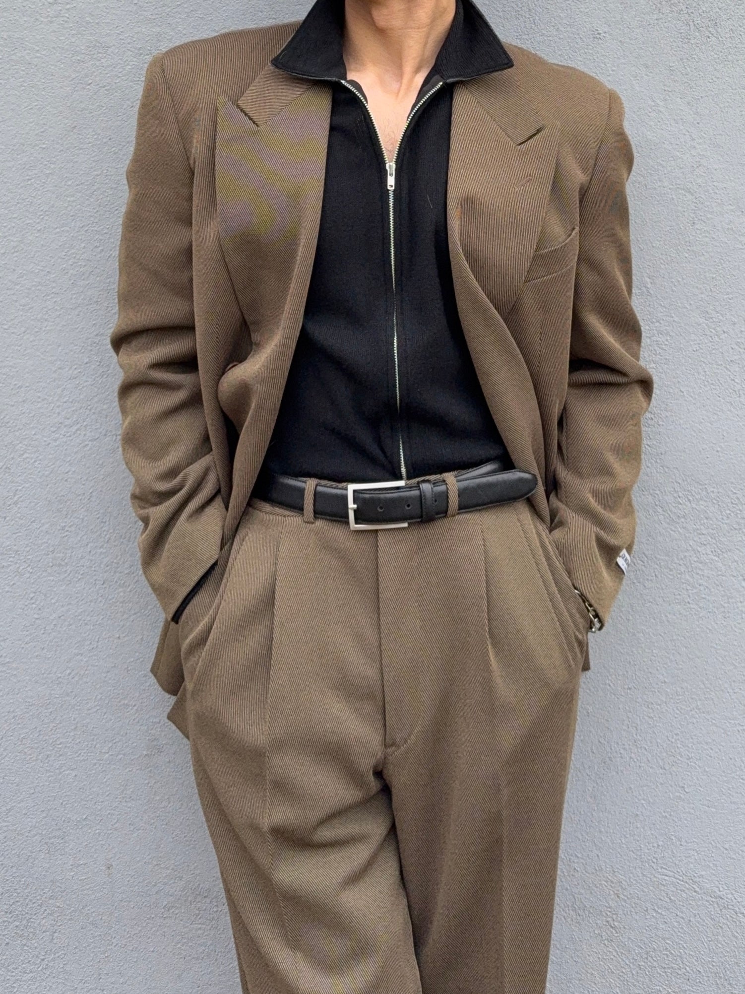 Giorgio Armani 1980s Double Breasted Pleated Wool Suit Taupe Brown New - Size L Jacket / 32" Waist