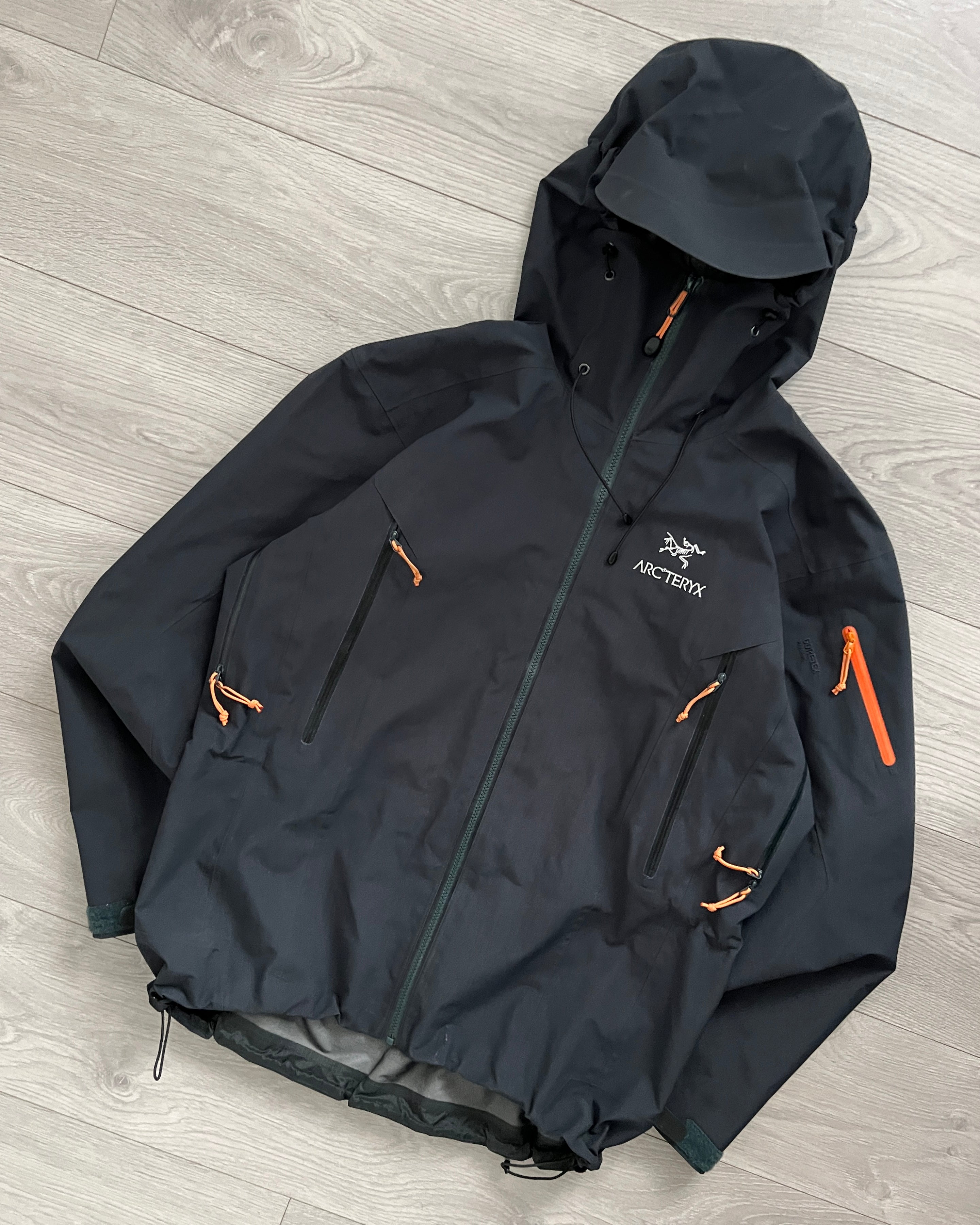 Theta clearance sv jacket