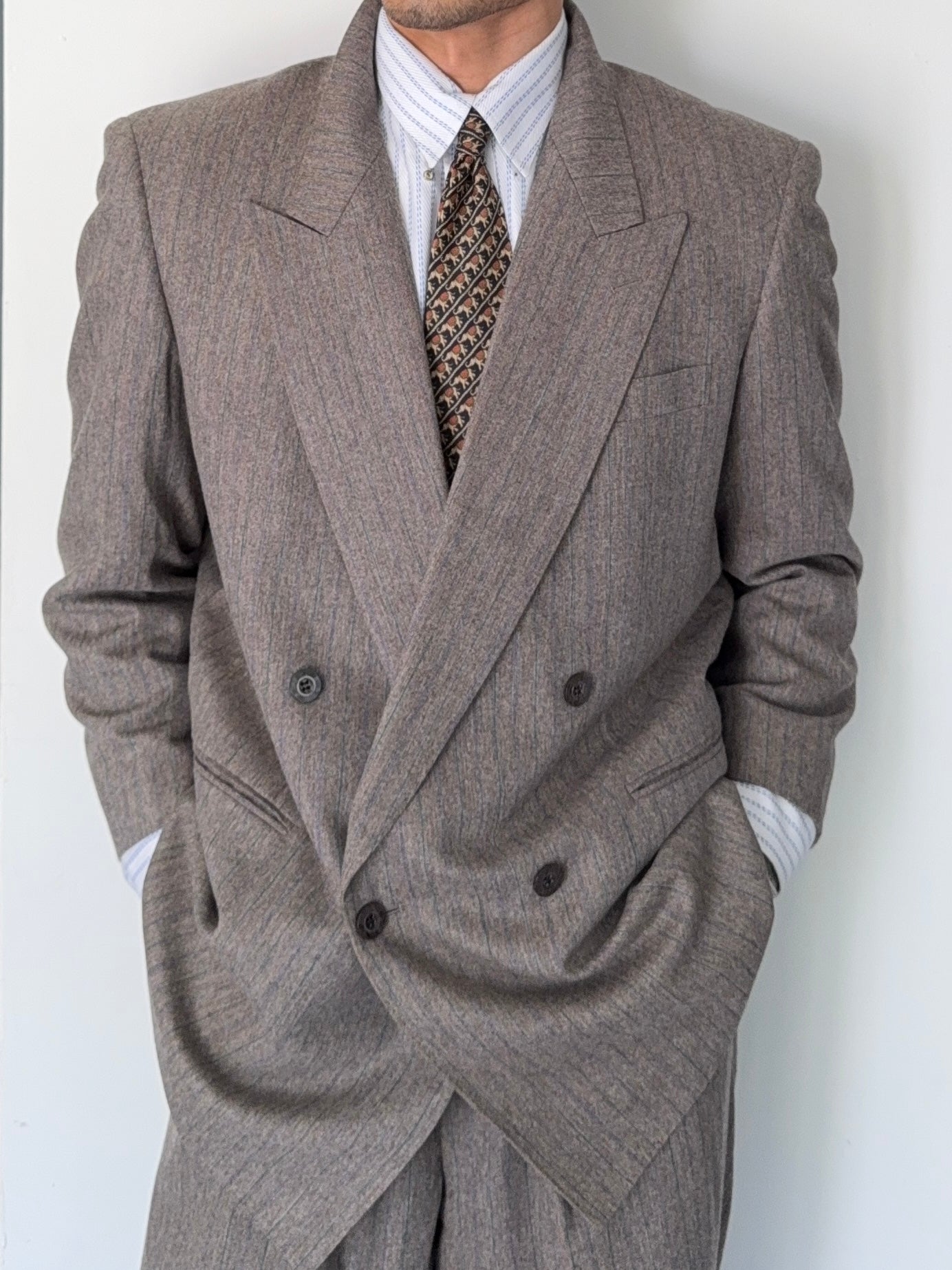 Valentino 1980s Peaked Lapel Double Breasted Pleated Wool Suit - Size XL Jacket / 40" Waist