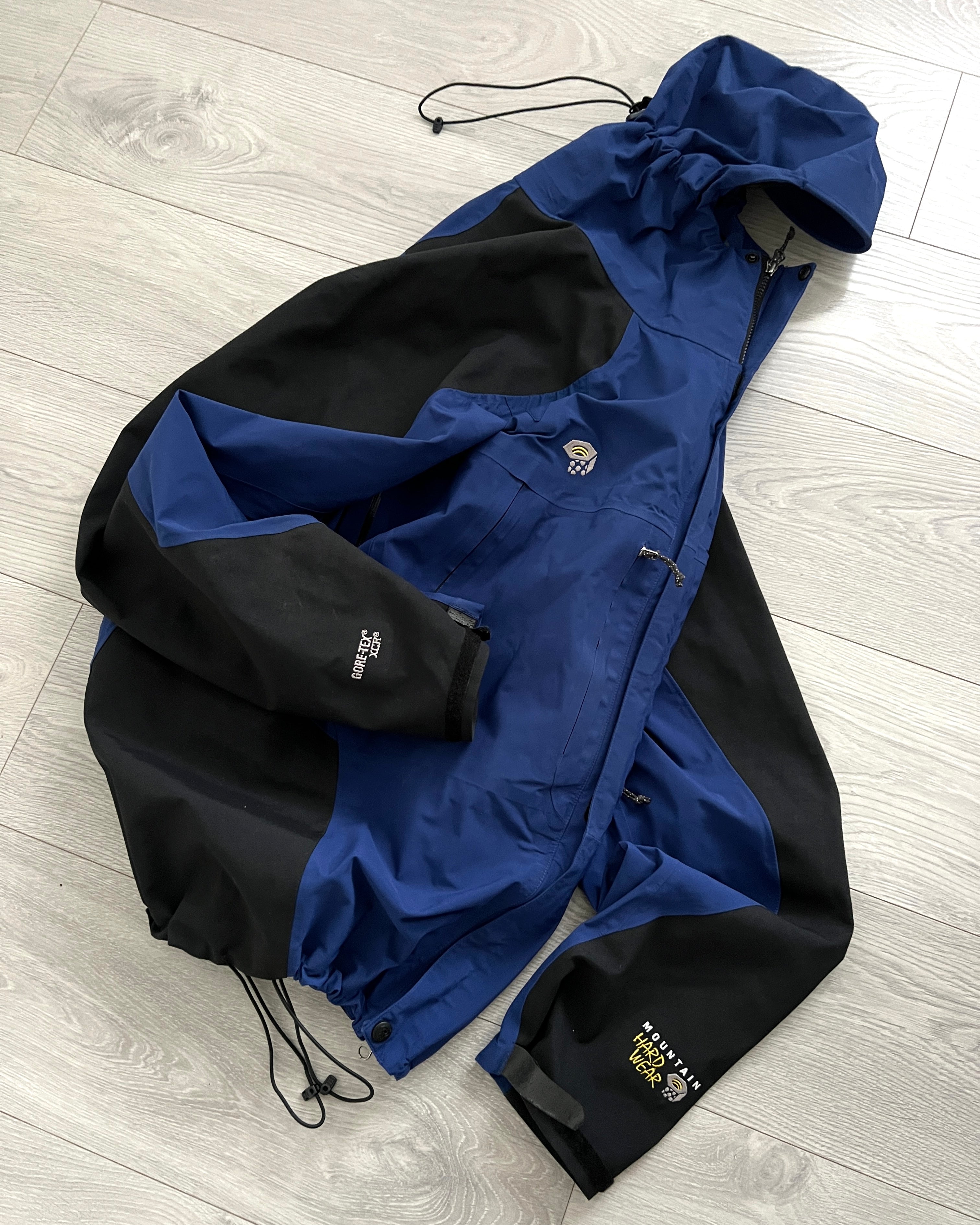 Mountain hardwear gore tex xcr clearance jacket