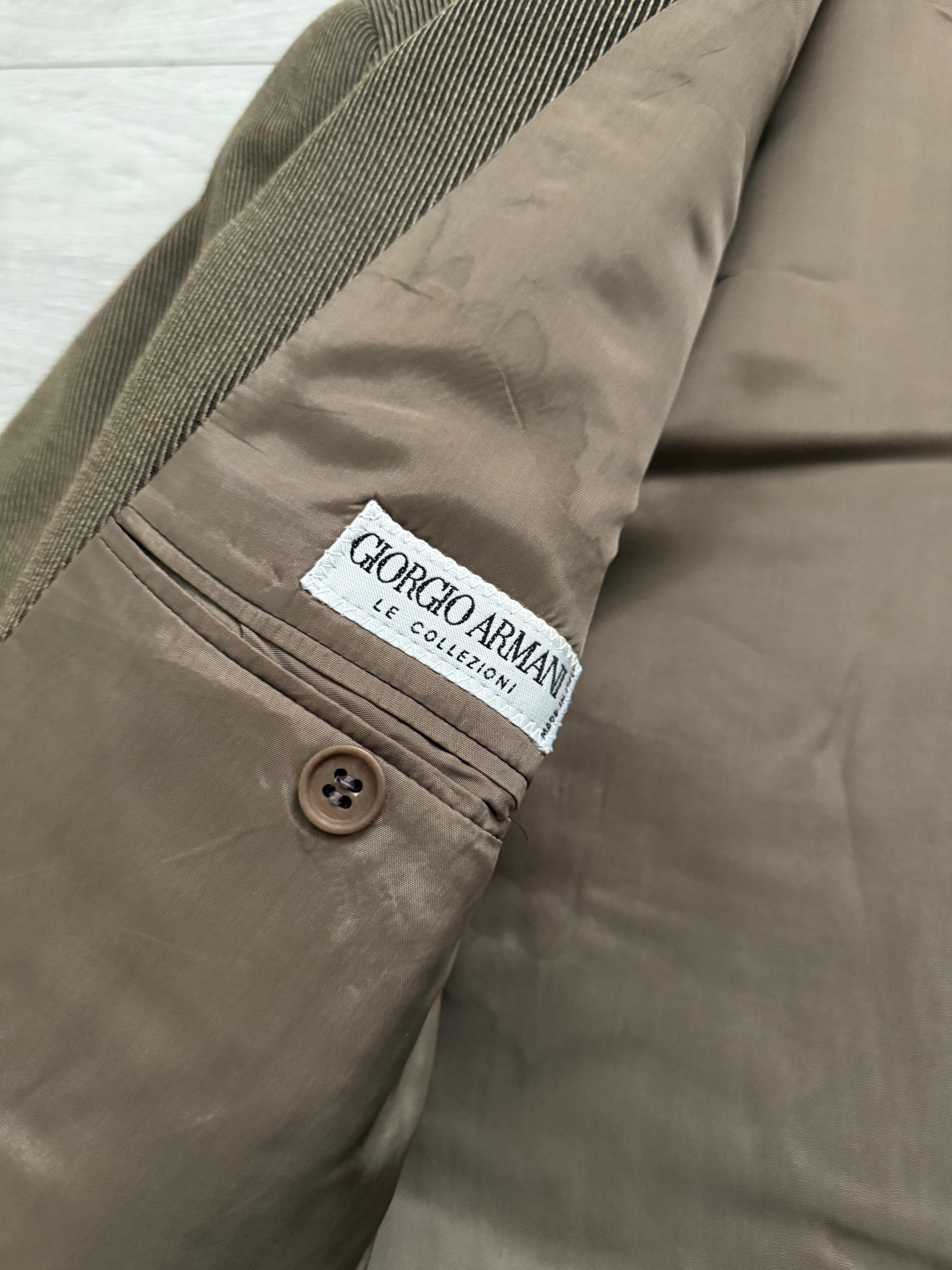 Giorgio Armani 1980s Double Breasted Pleated Wool Suit Taupe Brown New - Size L Jacket / 32" Waist