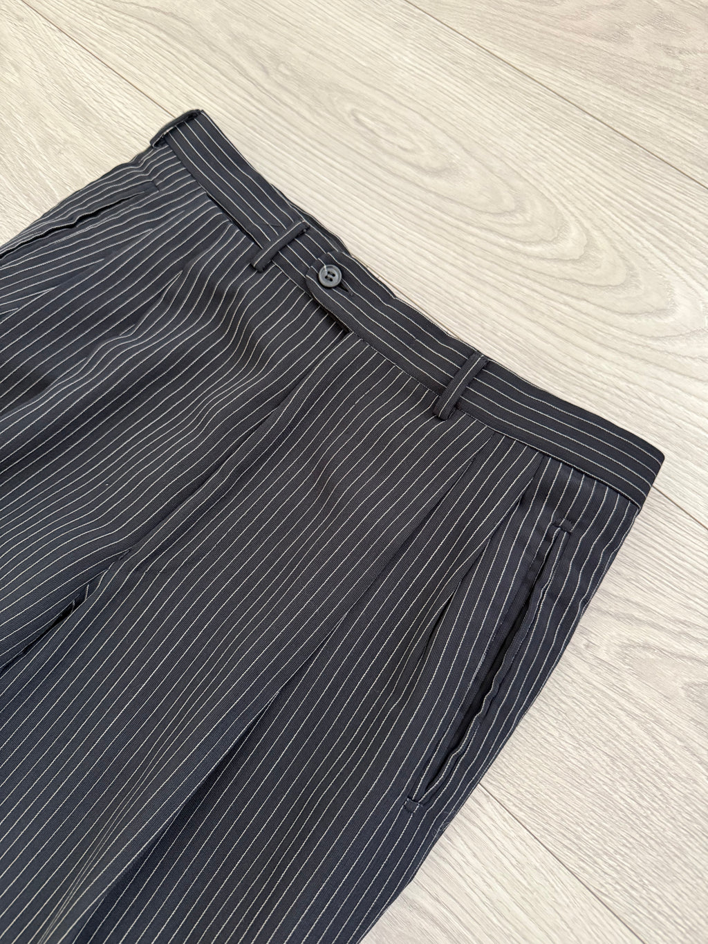 Valentino 1980s 6B Double Breasted Wool Pinestripe Power Suit - Size M Jacket / 32" Waist