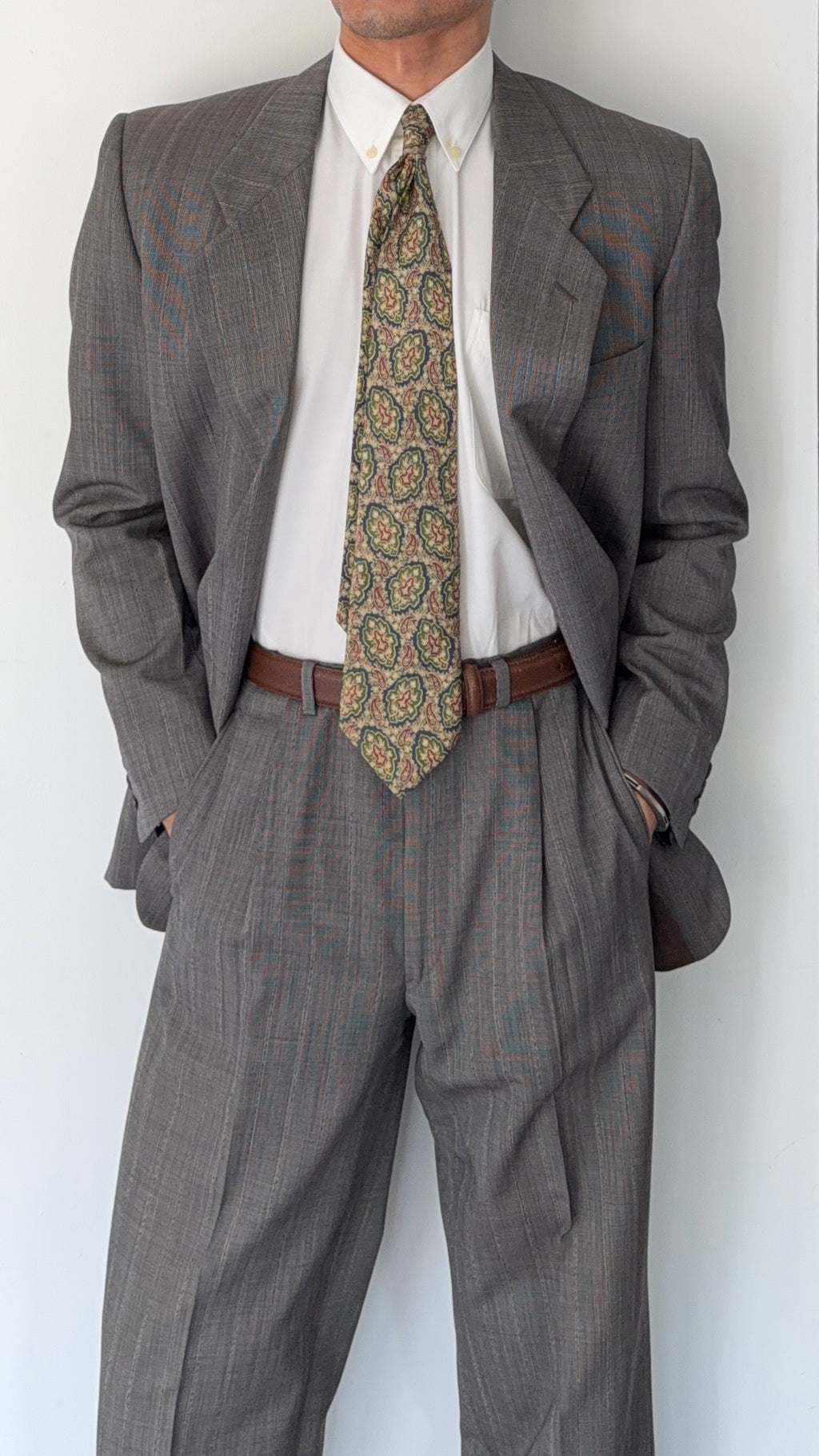 Giorgio Armani Mani 1980s 2B Textured Wool Grey Pleated Suit - Size M Jacket / 32" Waist