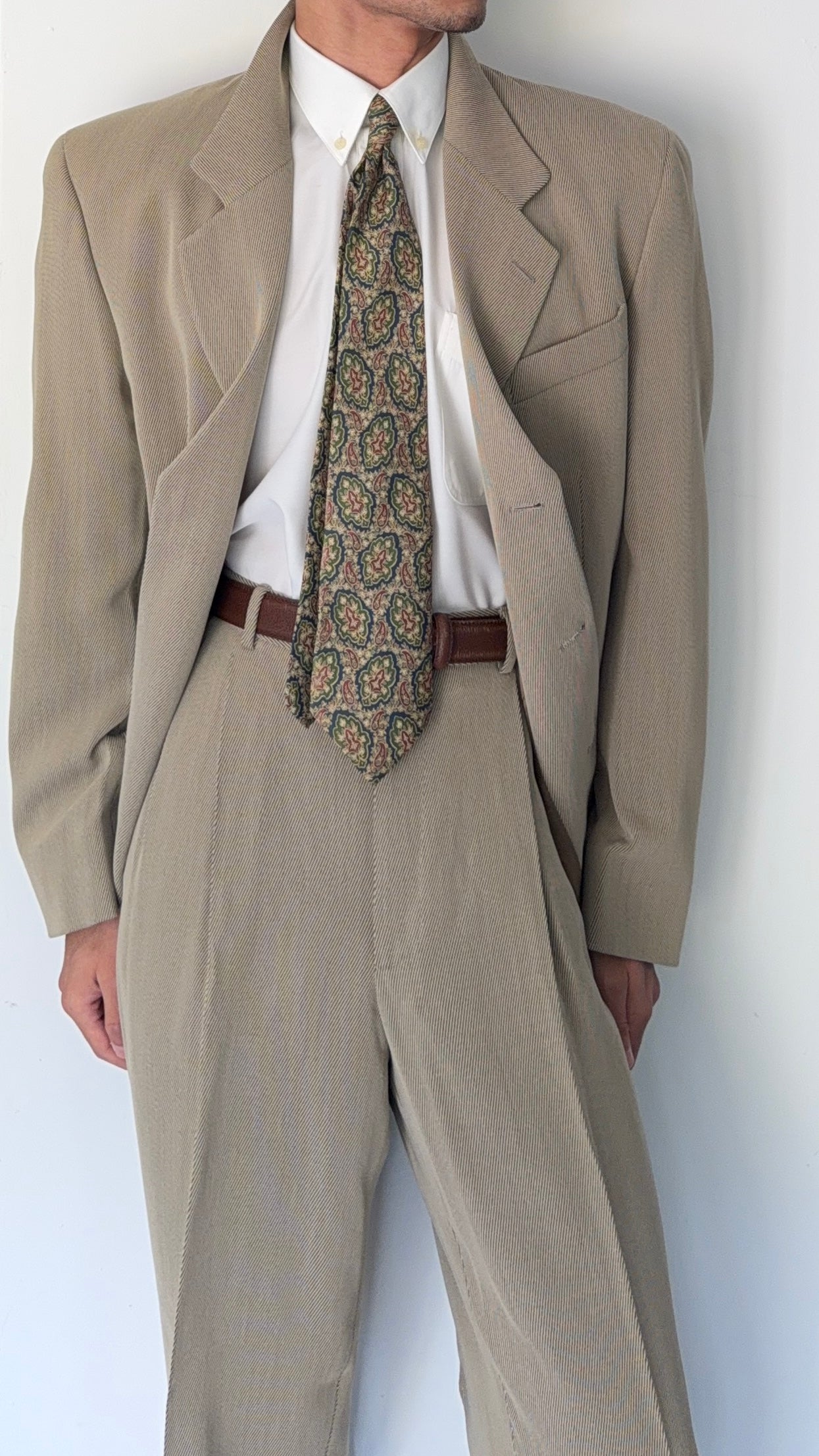 Emporio Armani 1990s Crepe Twill Weave 3B Double-Pleated Suit Sand Beige - Size M Jacket / 32" Waist