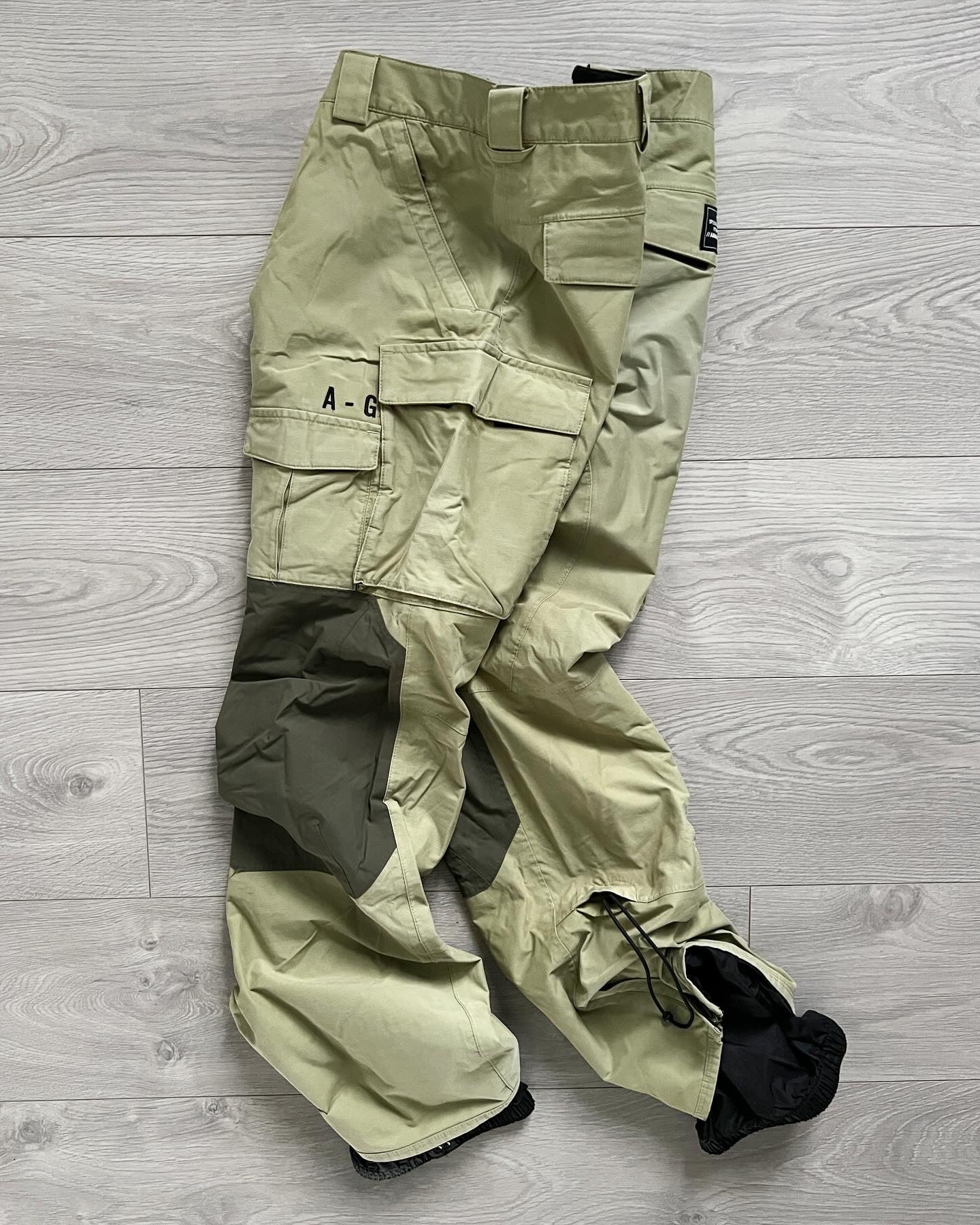 Burton Analog 00s Tactical Technical Cargo Pants - Size 32 – NDWC0