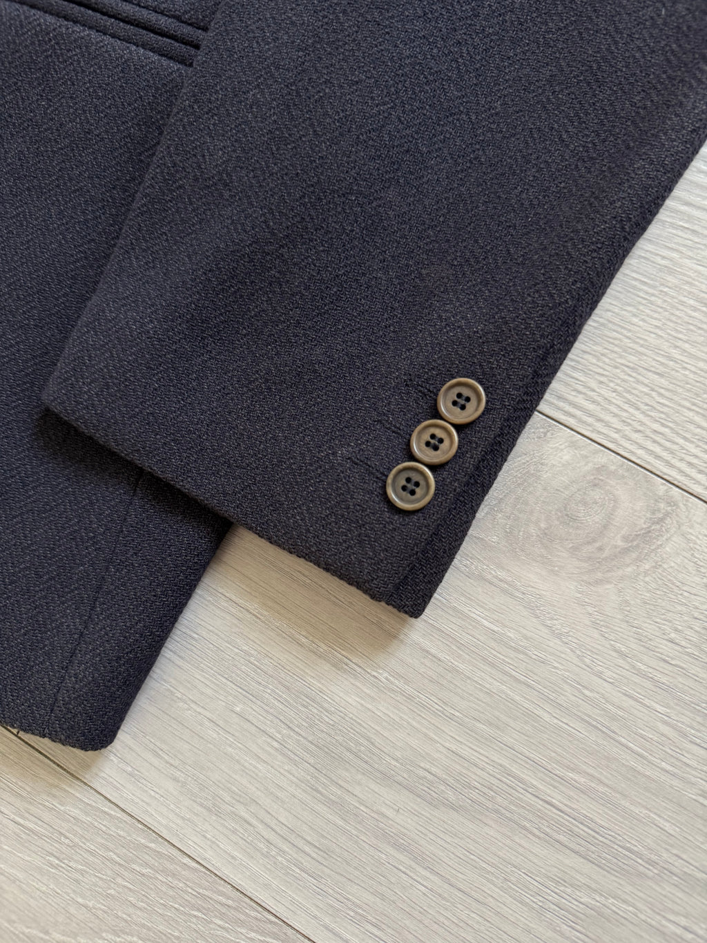 Giorgio Armani 1980s 3B Herringbone Wool Navy Sport Jacket Blazer - Size L
